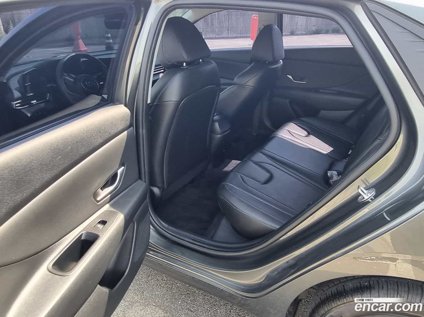 AVANTE Hyundai 2022.6-OPTION-020
