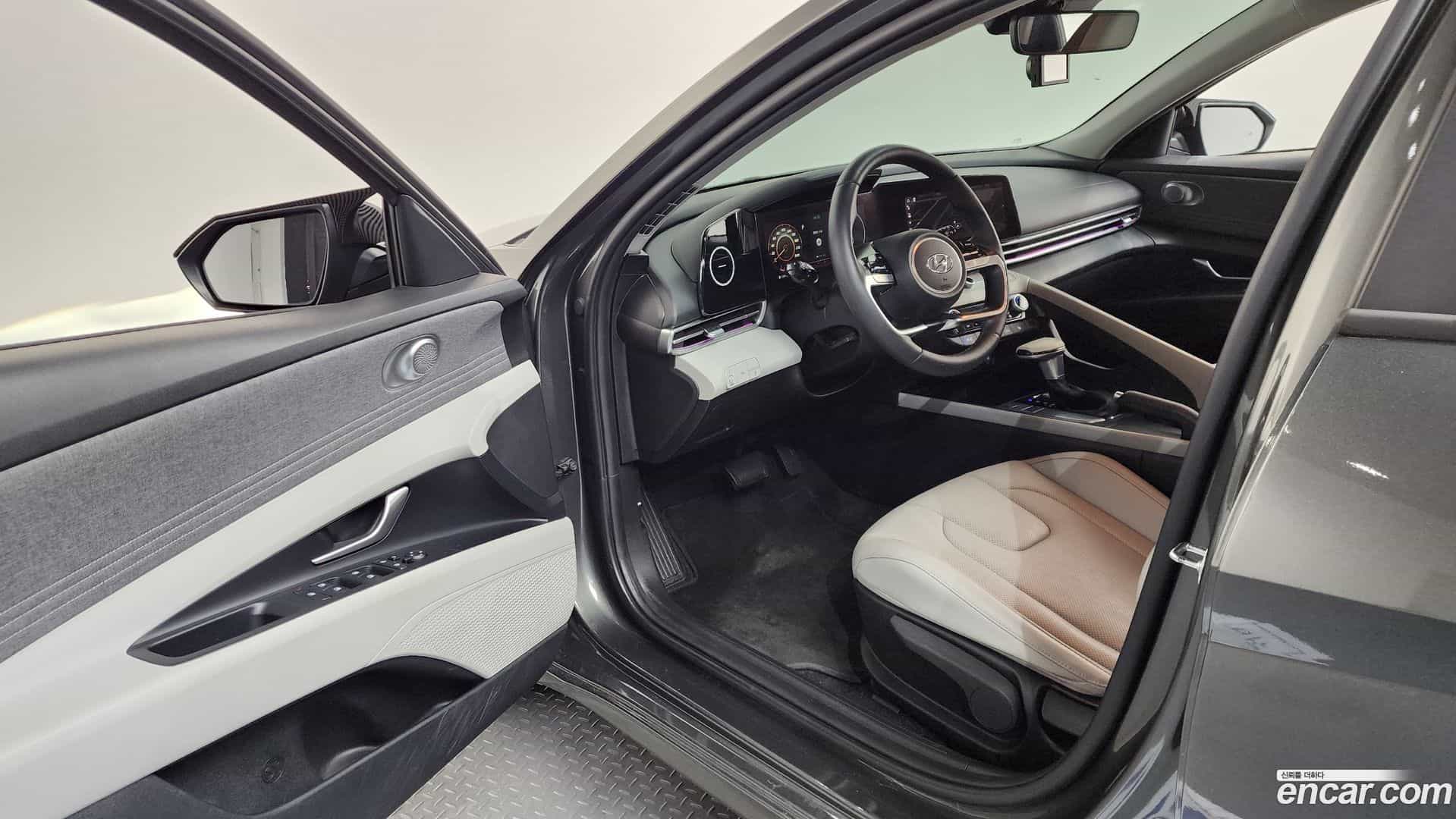 AVANTE Hyundai 2021.6-INNER-010
