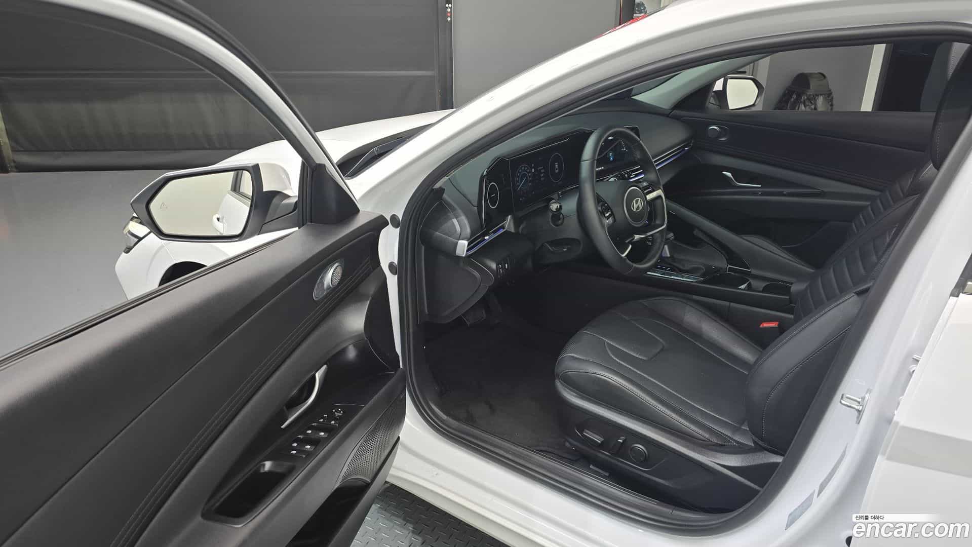 AVANTE Hyundai 2024.3-INNER-010