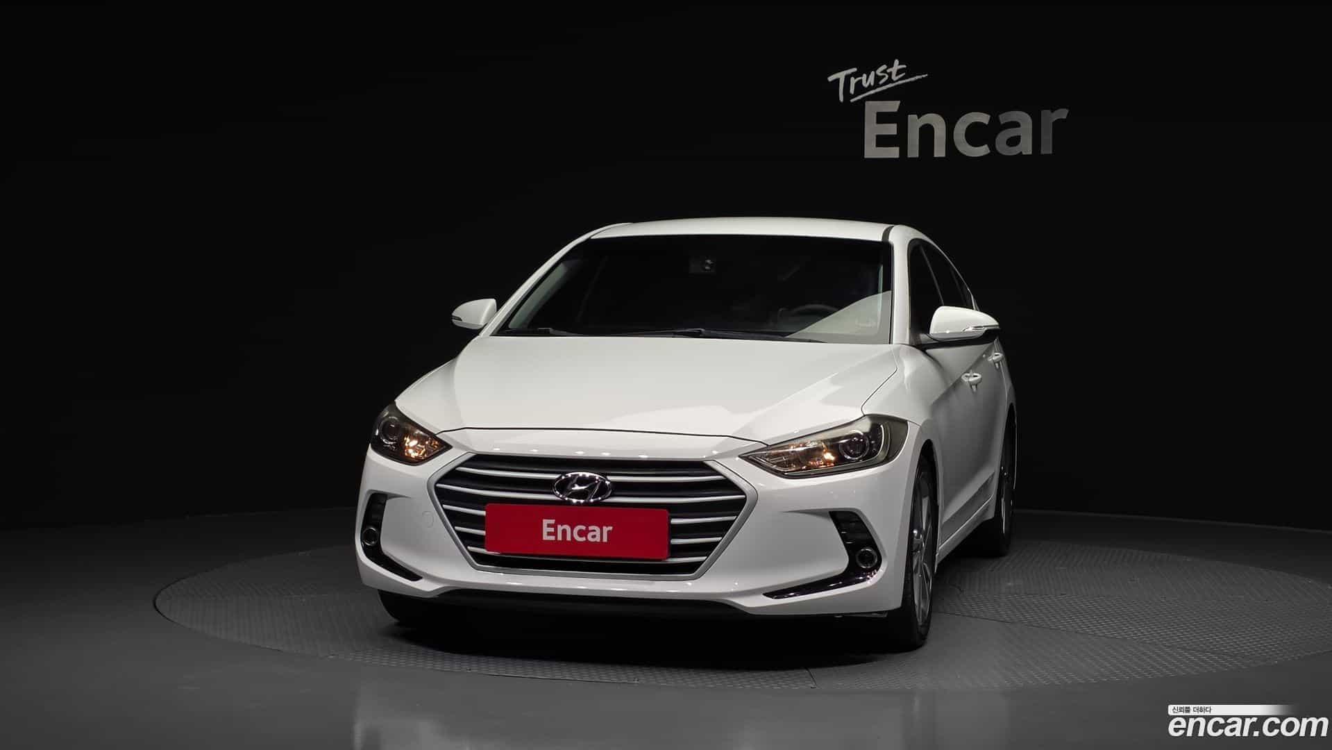 AVANTE Hyundai 2017.1-OUTER-003
