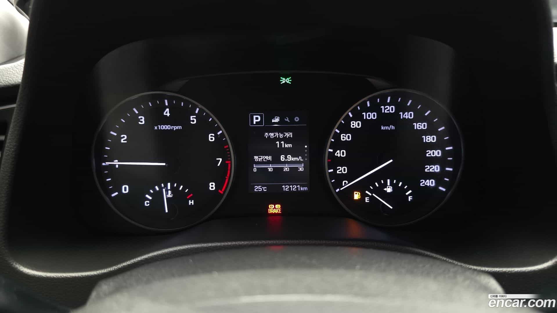 AVANTE Hyundai 2017.1-INNER-008