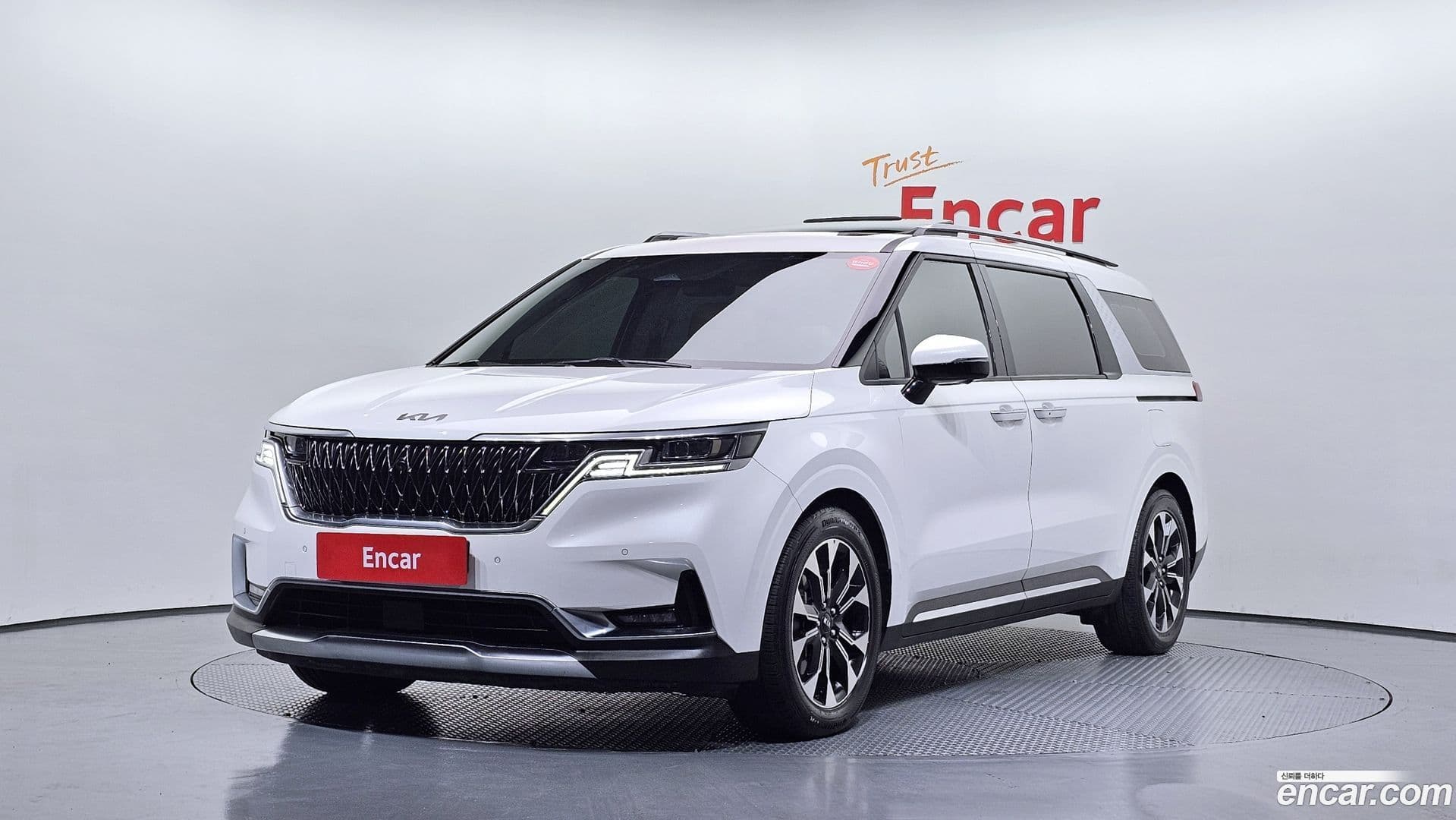 Main__Slider__Photo:Canival Kia 2020.10-0