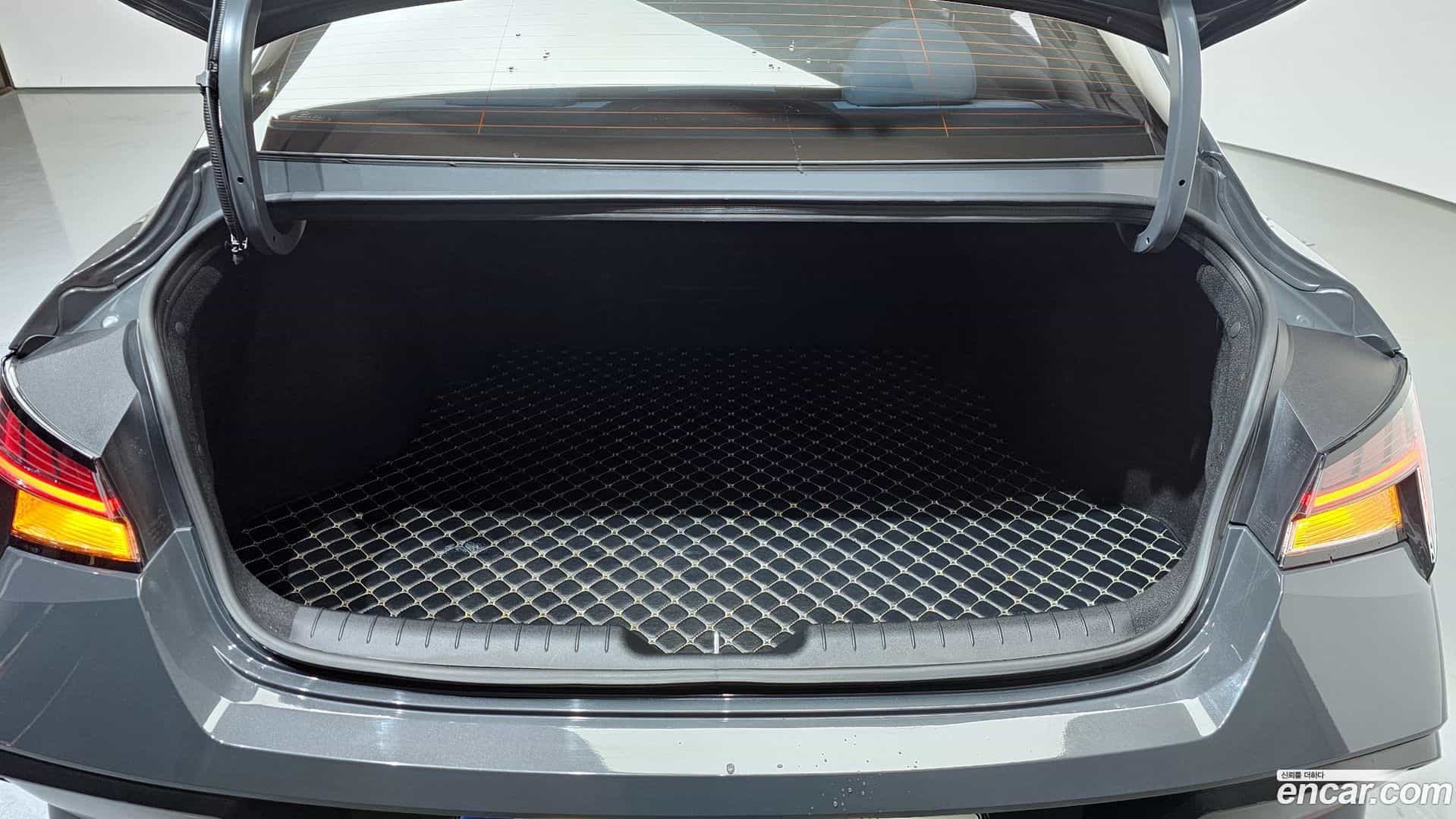 AVANTE Hyundai 2023.5-OPTION-024