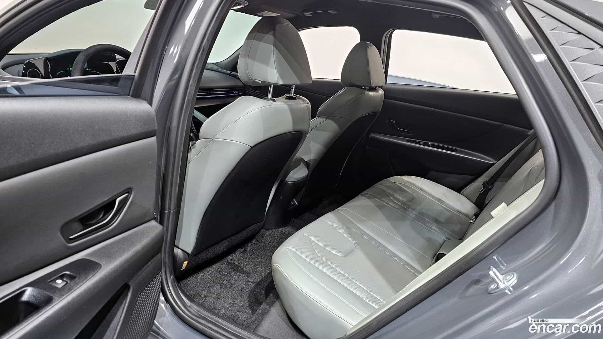 AVANTE Hyundai 2023.5-OPTION-041