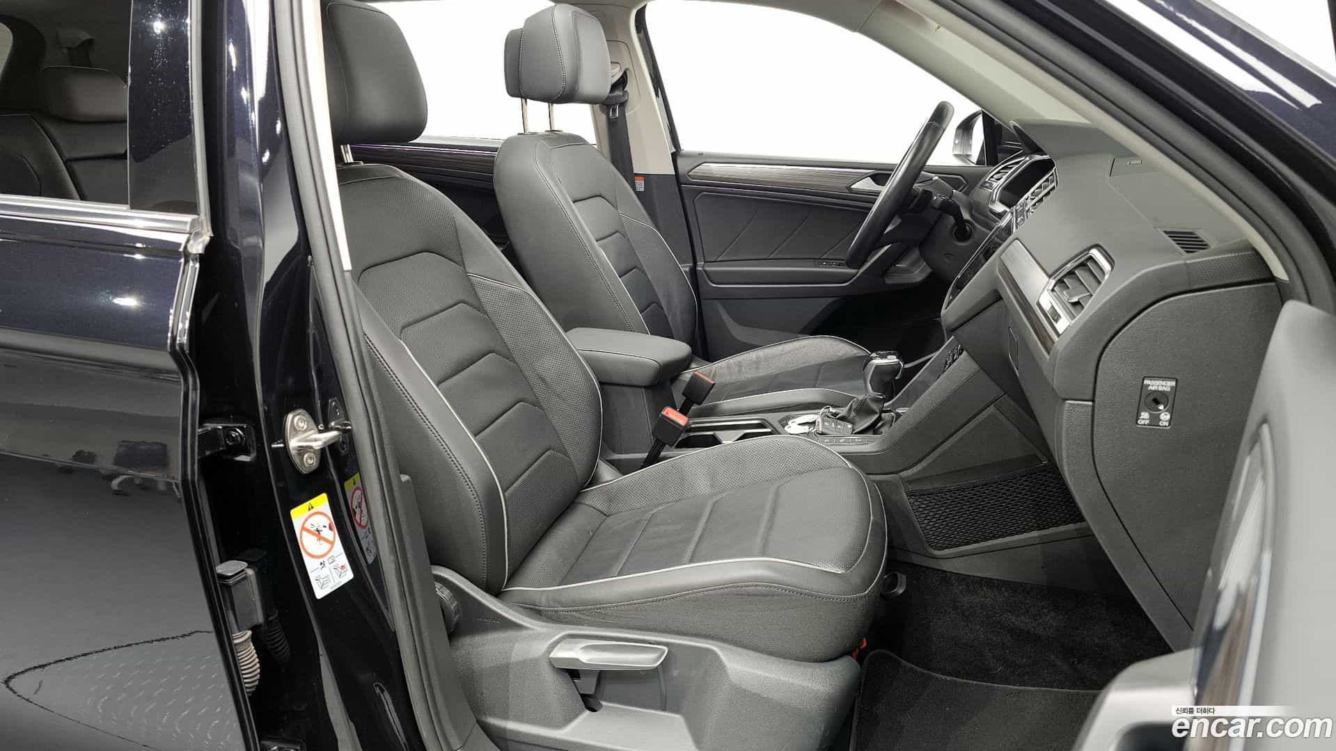 Tiguan Volkswagen 2023.4-OPTION-015