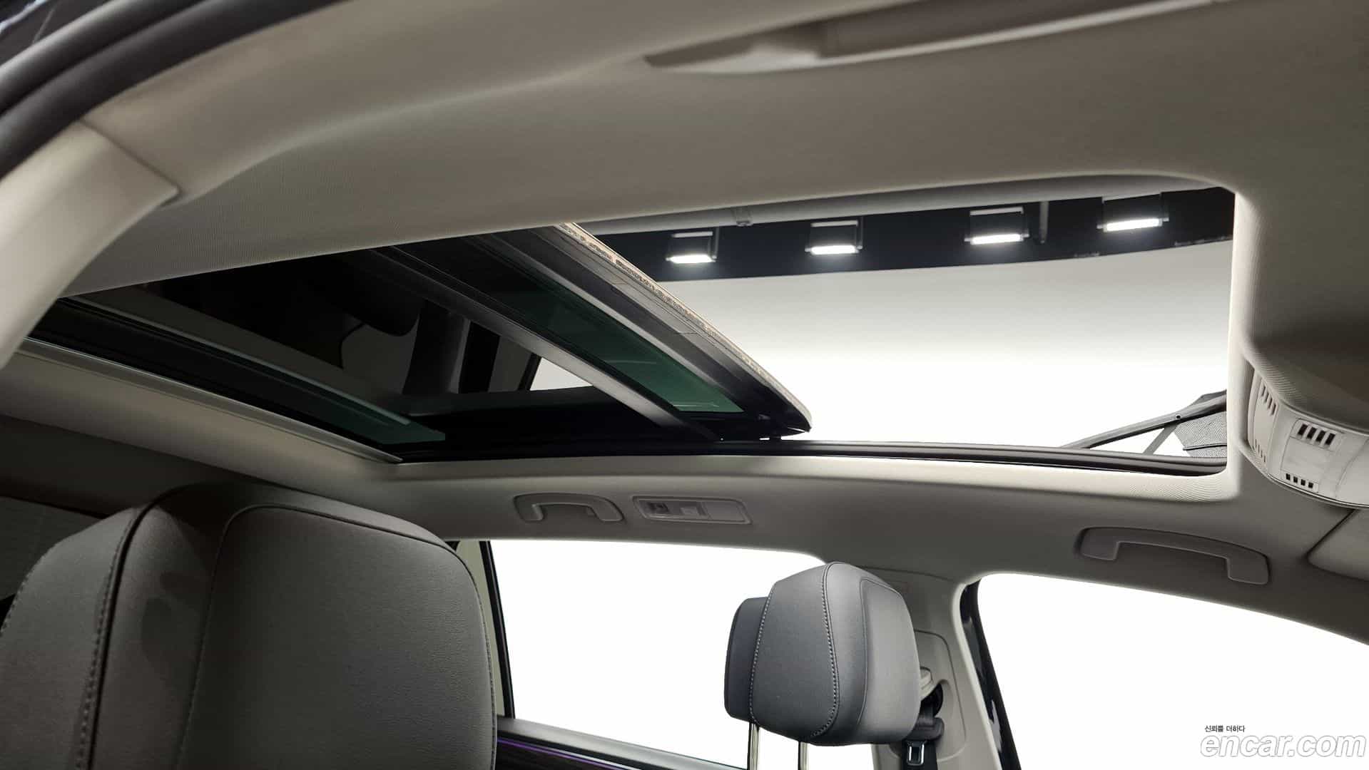 Tiguan Volkswagen 2023.4-OPTION-022