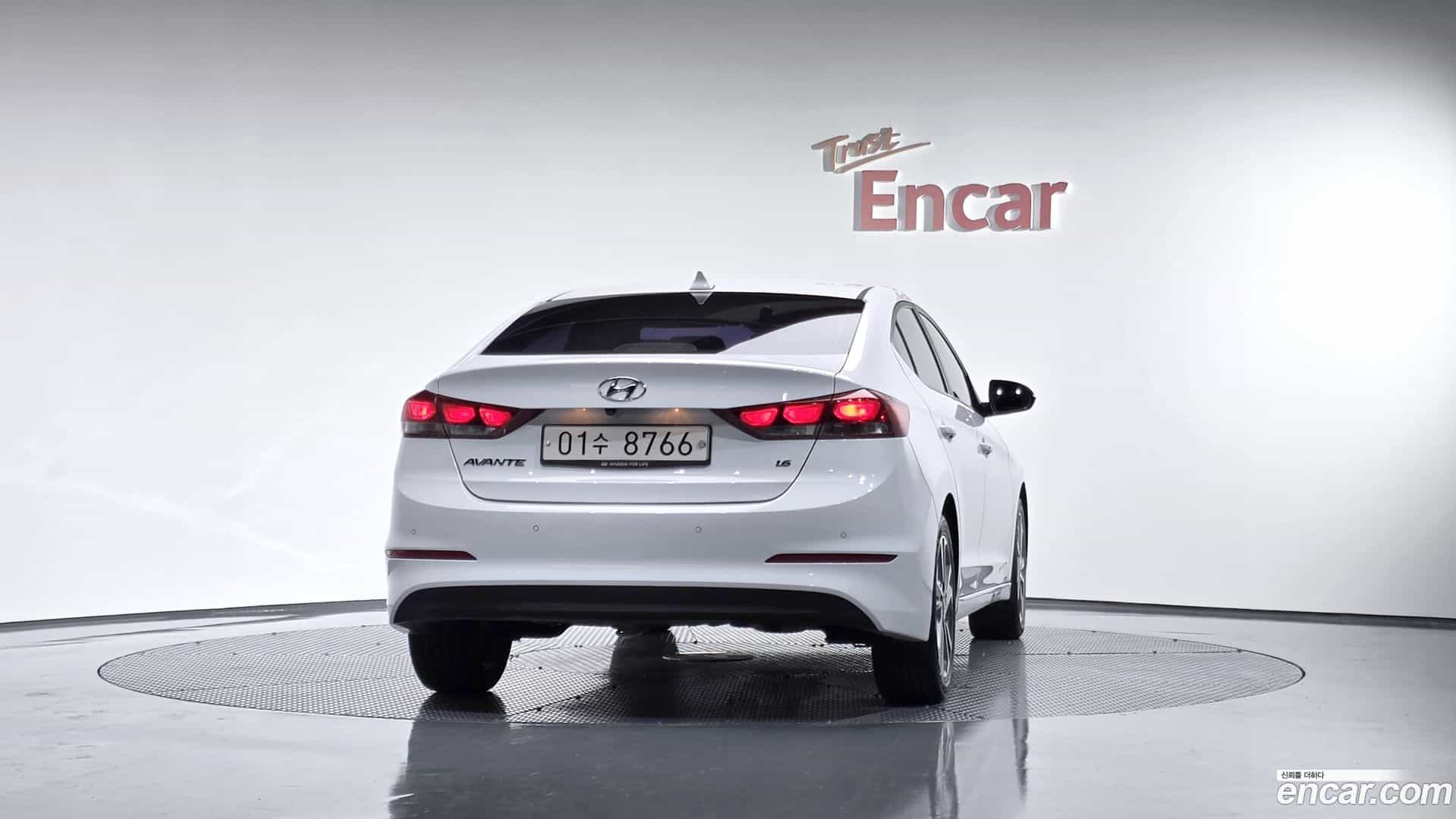 AVANTE Hyundai 2017.9-OUTER-004