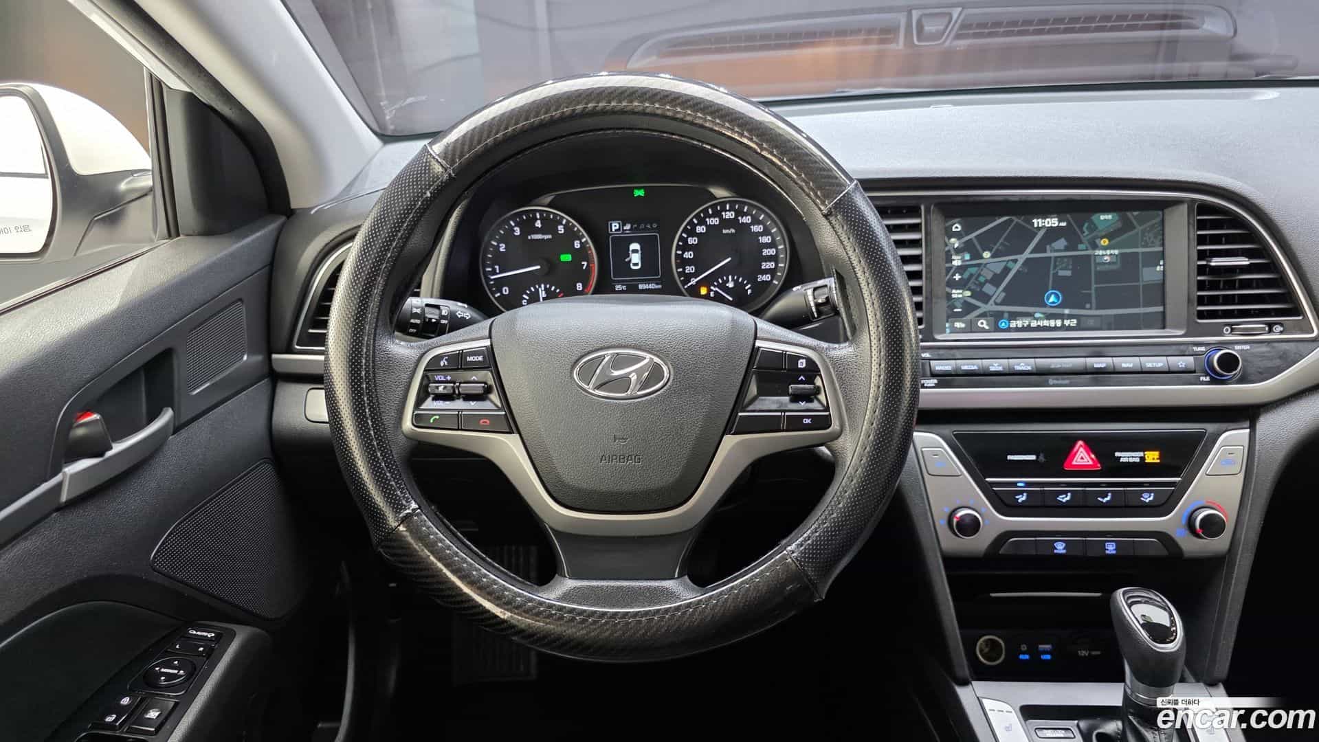 AVANTE Hyundai 2017.9-OPTION-017