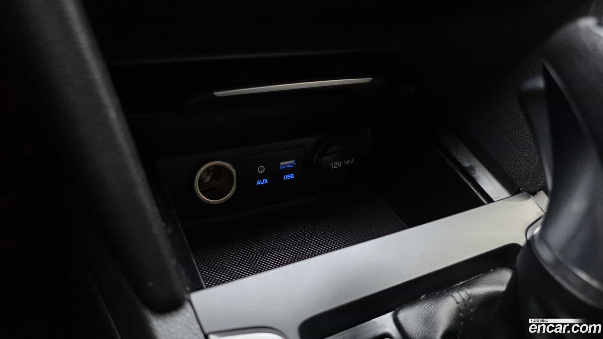 AVANTE Hyundai 2017.9-OPTION-024