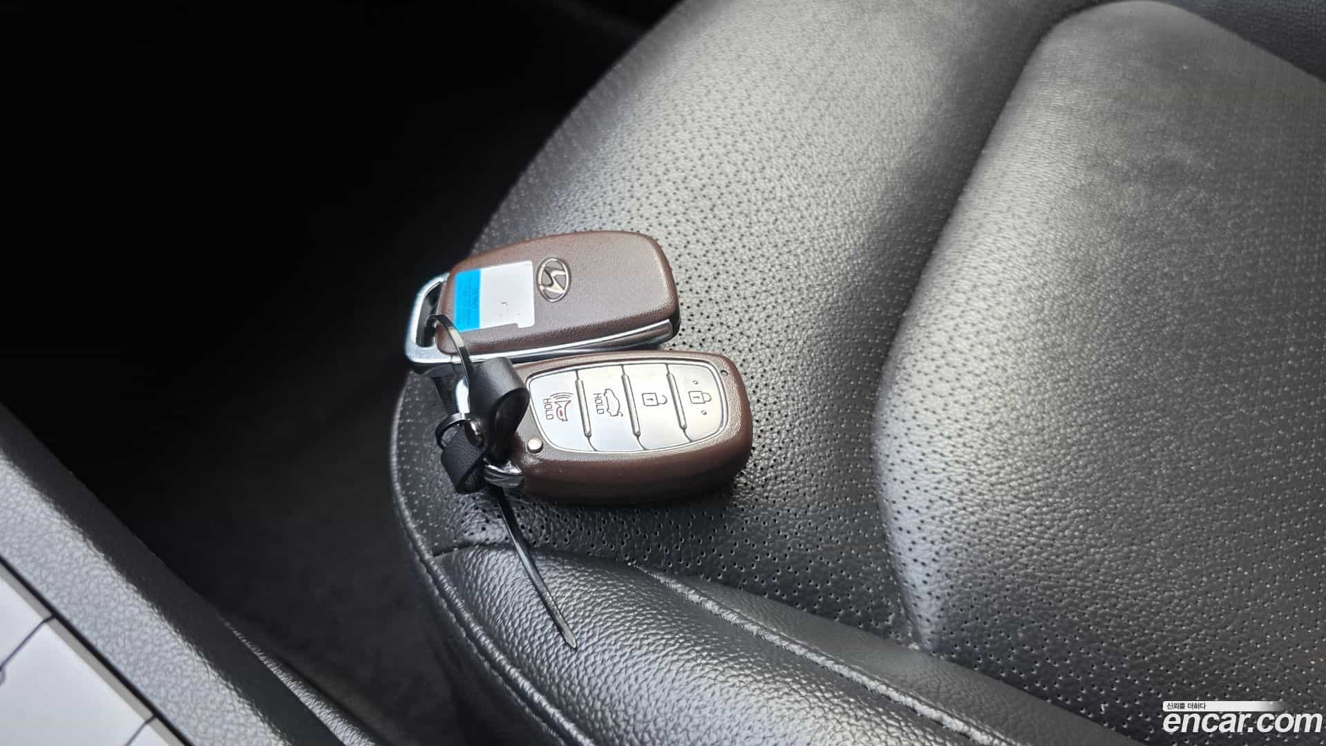 AVANTE Hyundai 2017.9-OPTION-042