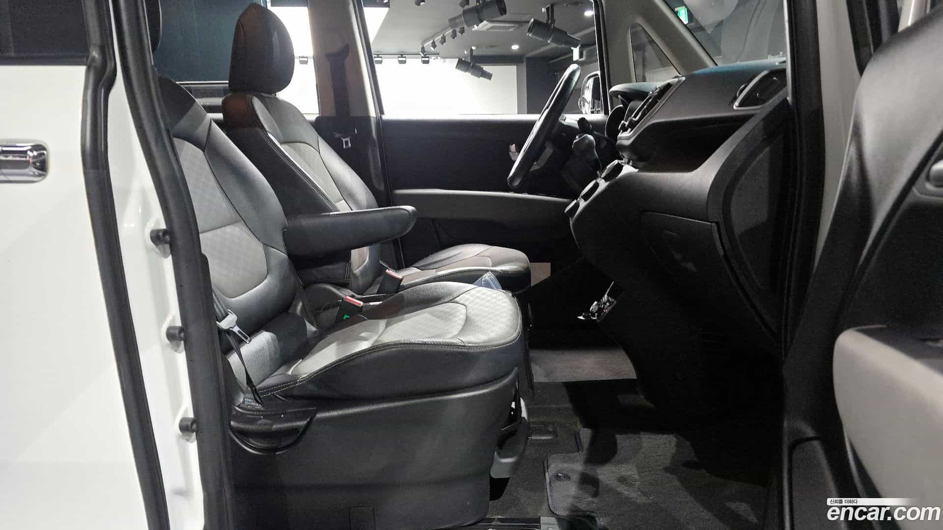RAY Kia 2019.6-INNER-036