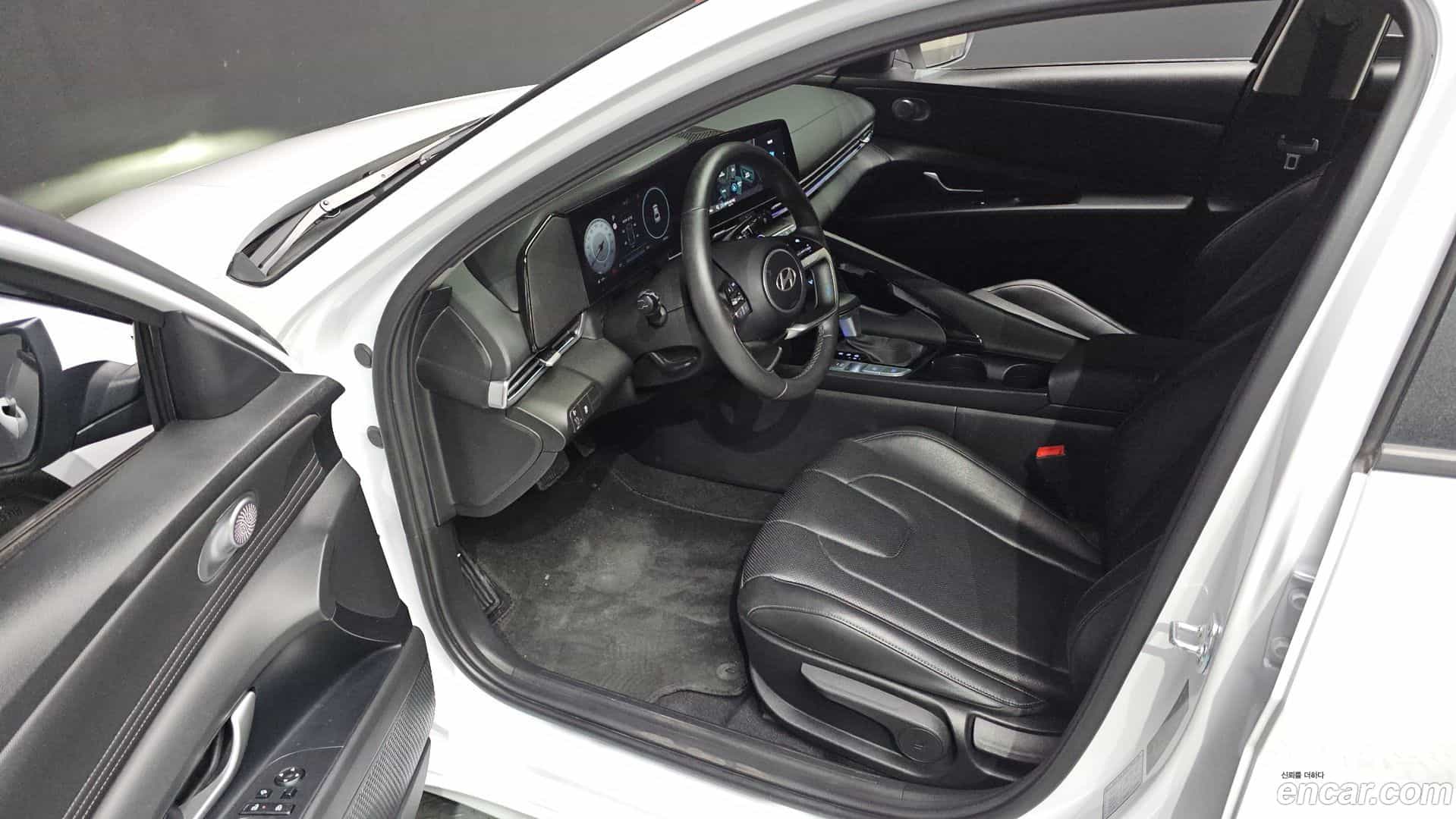 AVANTE Hyundai 2025.3-INNER-010