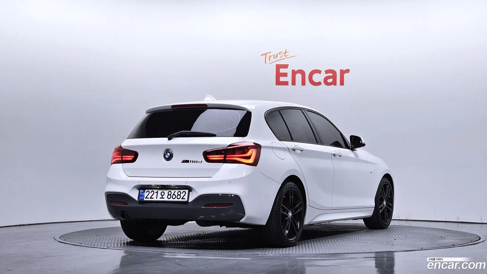 Main__Slider__Photo:1-Series BMW 2018.2-1