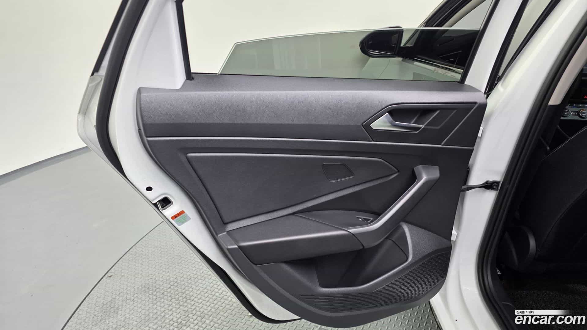 Jetta Volkswagen 2023.11-INNER-035