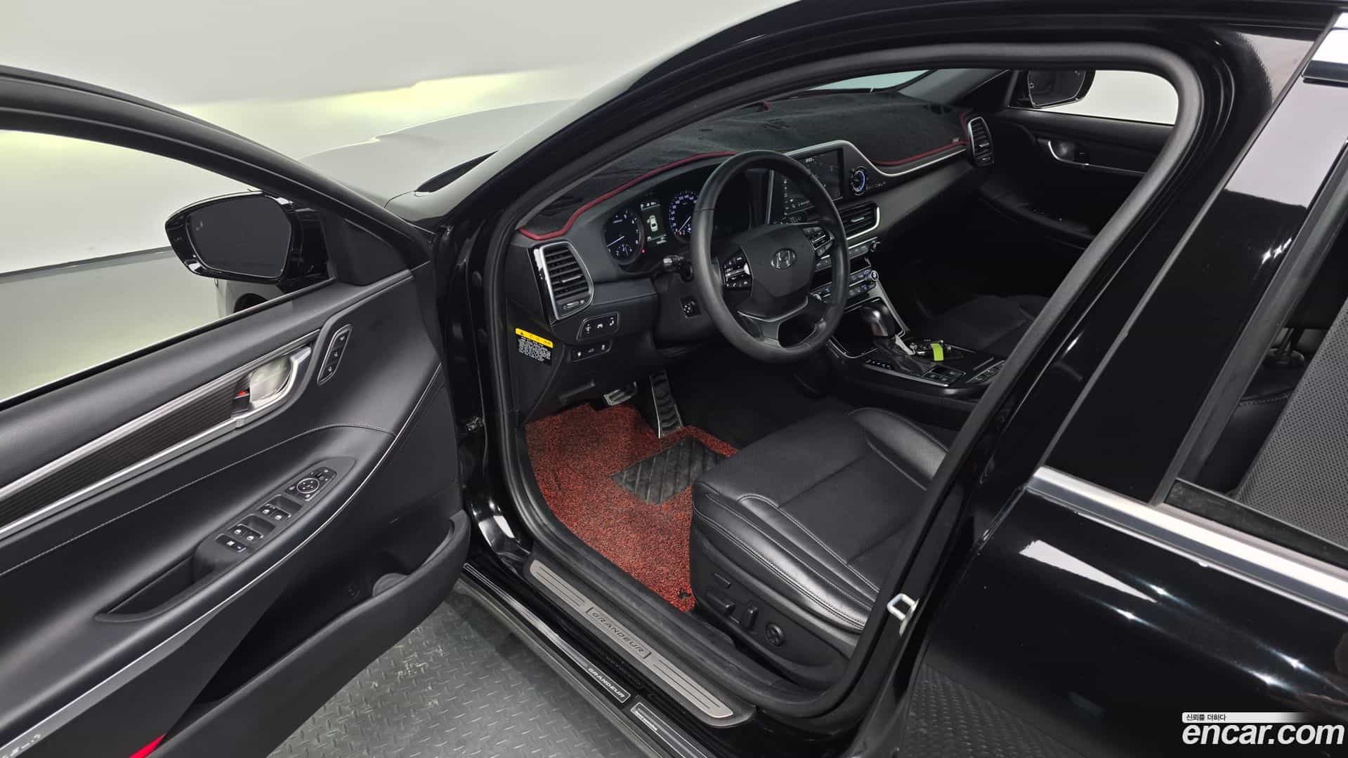 Grandeur Hyundai 2017.9-INNER-010