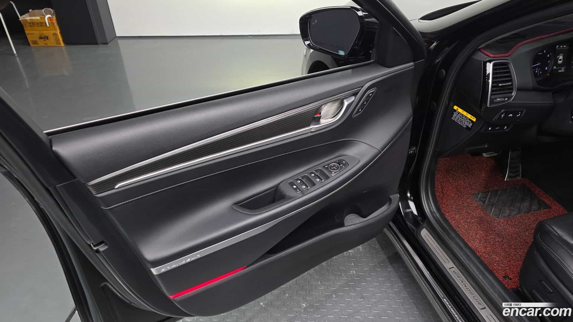 Grandeur Hyundai 2017.9-INNER-034