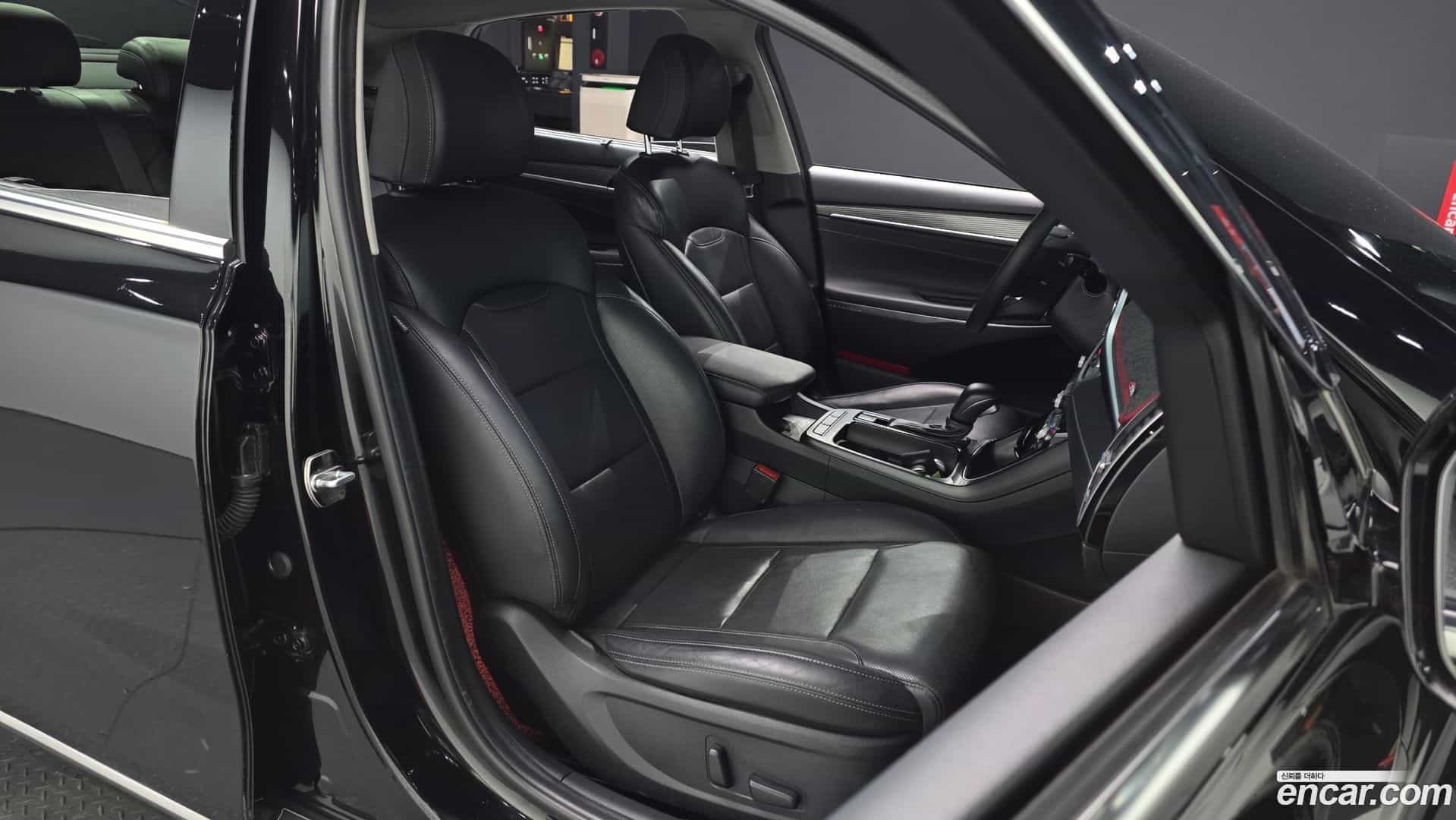 Grandeur Hyundai 2017.9-INNER-036