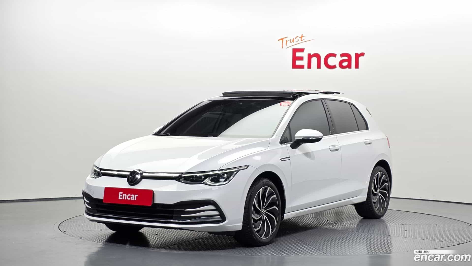 Golf Volkswagen 2023.9-OUTER-001
