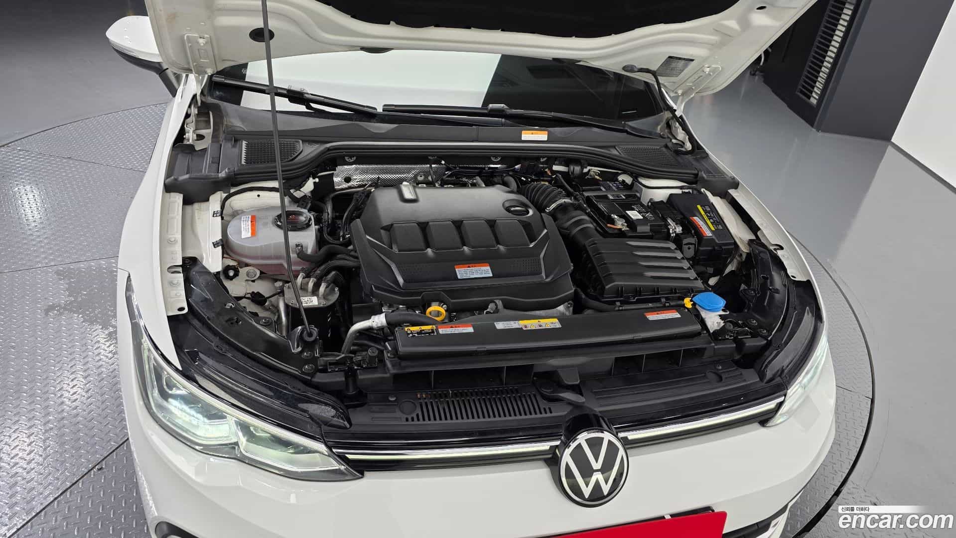 Golf Volkswagen 2023.9-OUTER-006