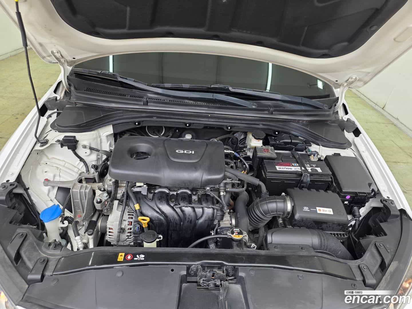 AVANTE Hyundai 2015.10-OUTER-005
