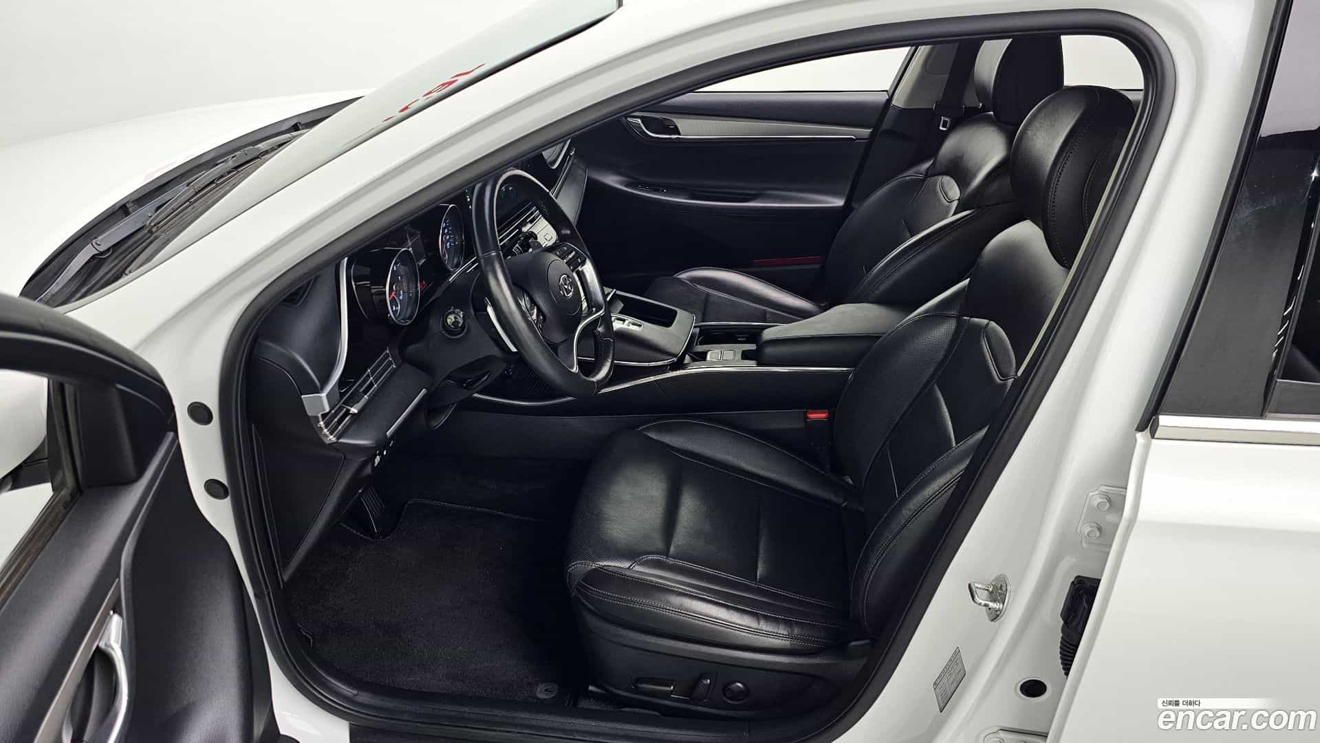 Grandeur Hyundai 2021.2-INNER-010