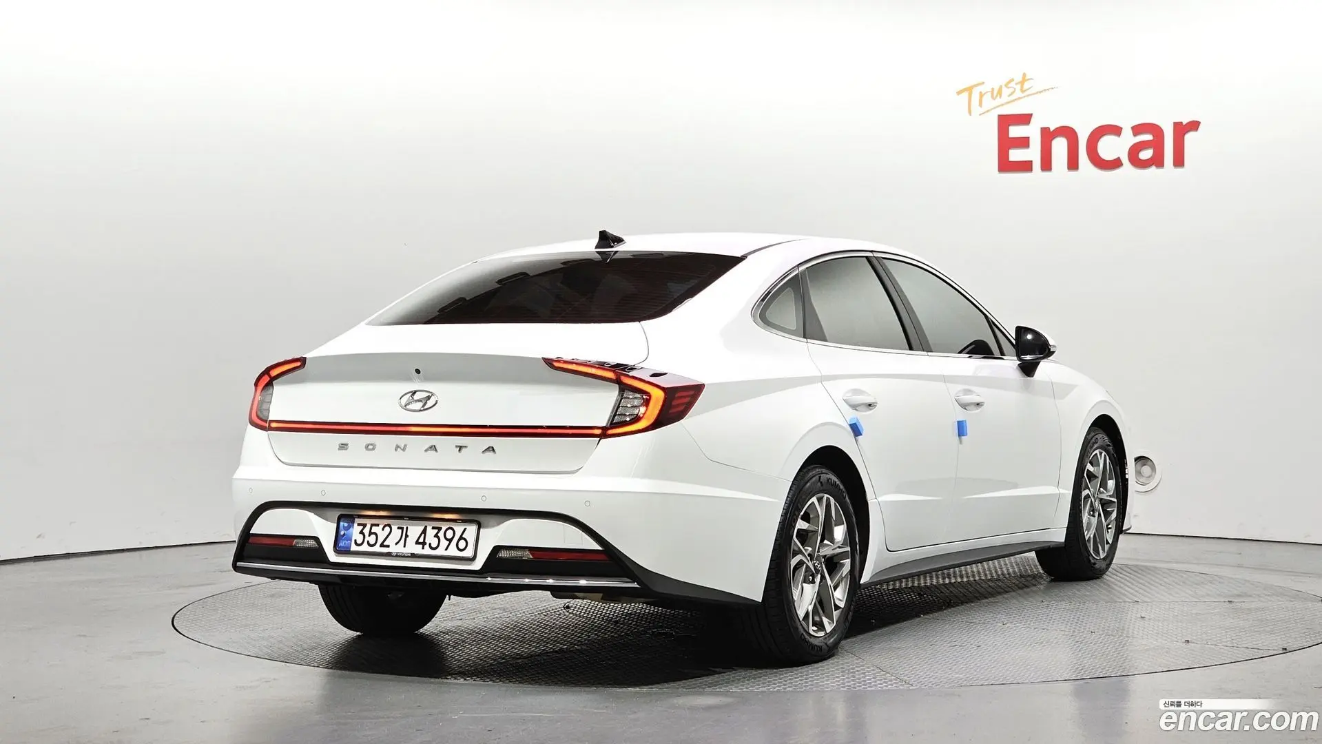 Main__Slider__Photo:Sonata Hyundai 2022.4-1