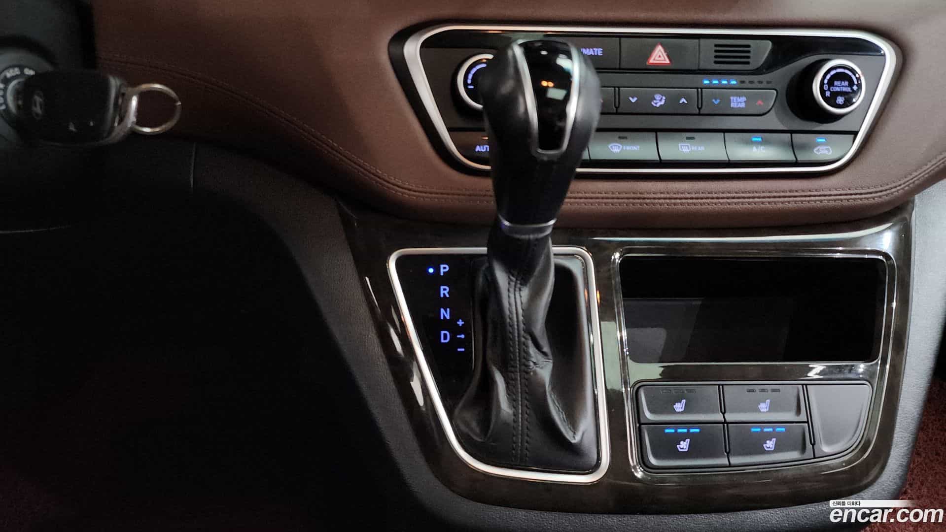Starex Hyundai 2018.5-INNER-009