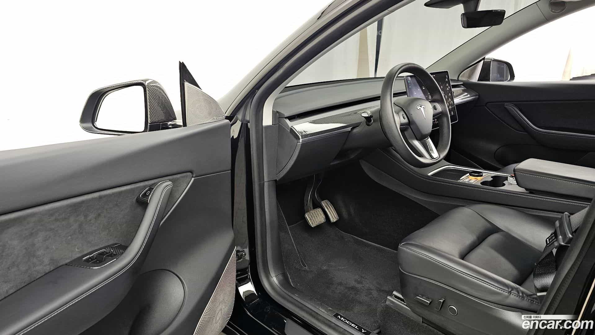 Model Y Tesla 2021.5-INNER-010