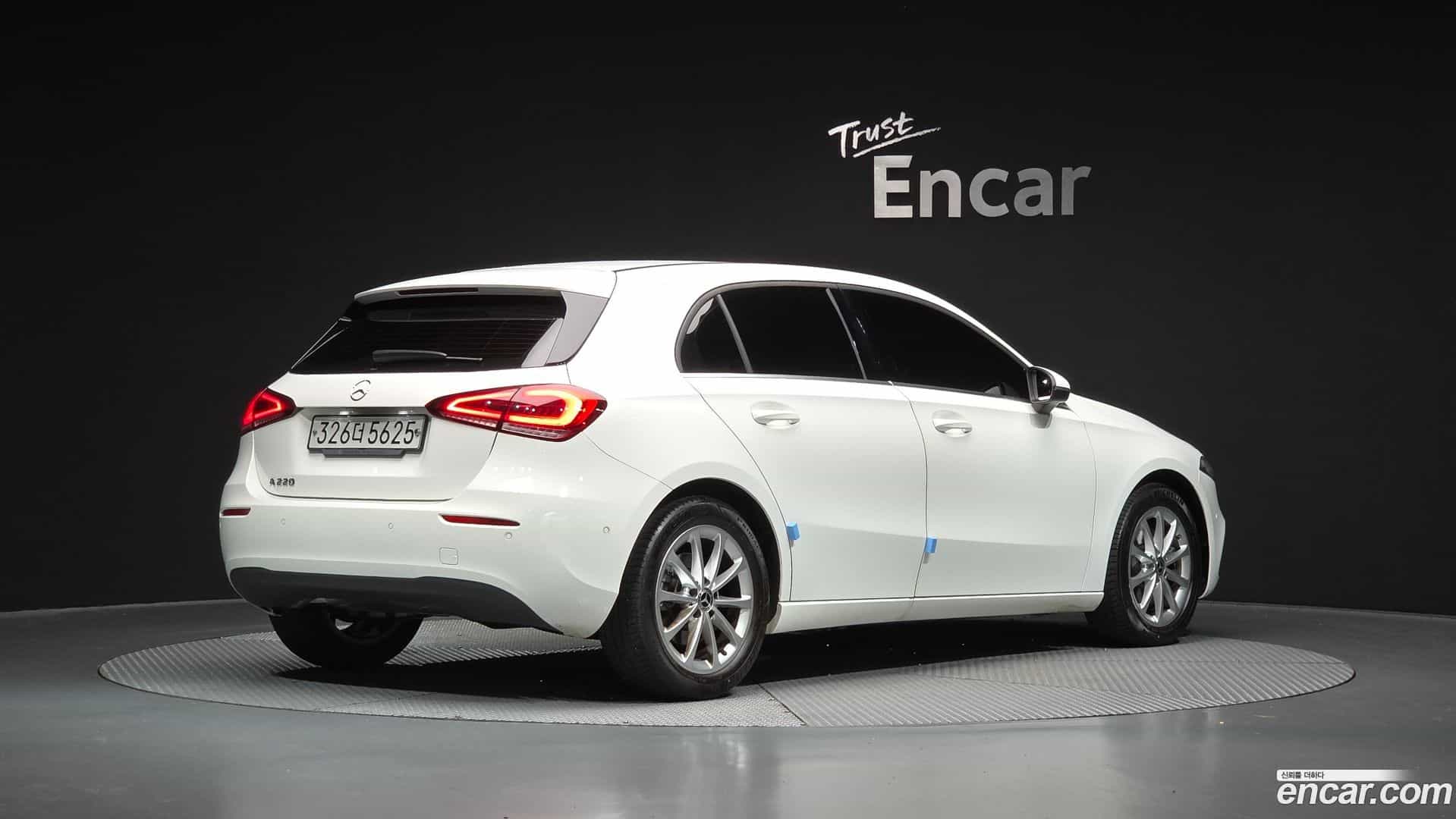 A-Class Mercedes-Benz 2019.8-OUTER-002