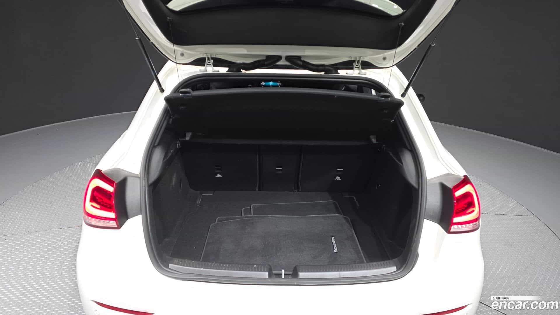 A-Class Mercedes-Benz 2019.8-OPTION-024
