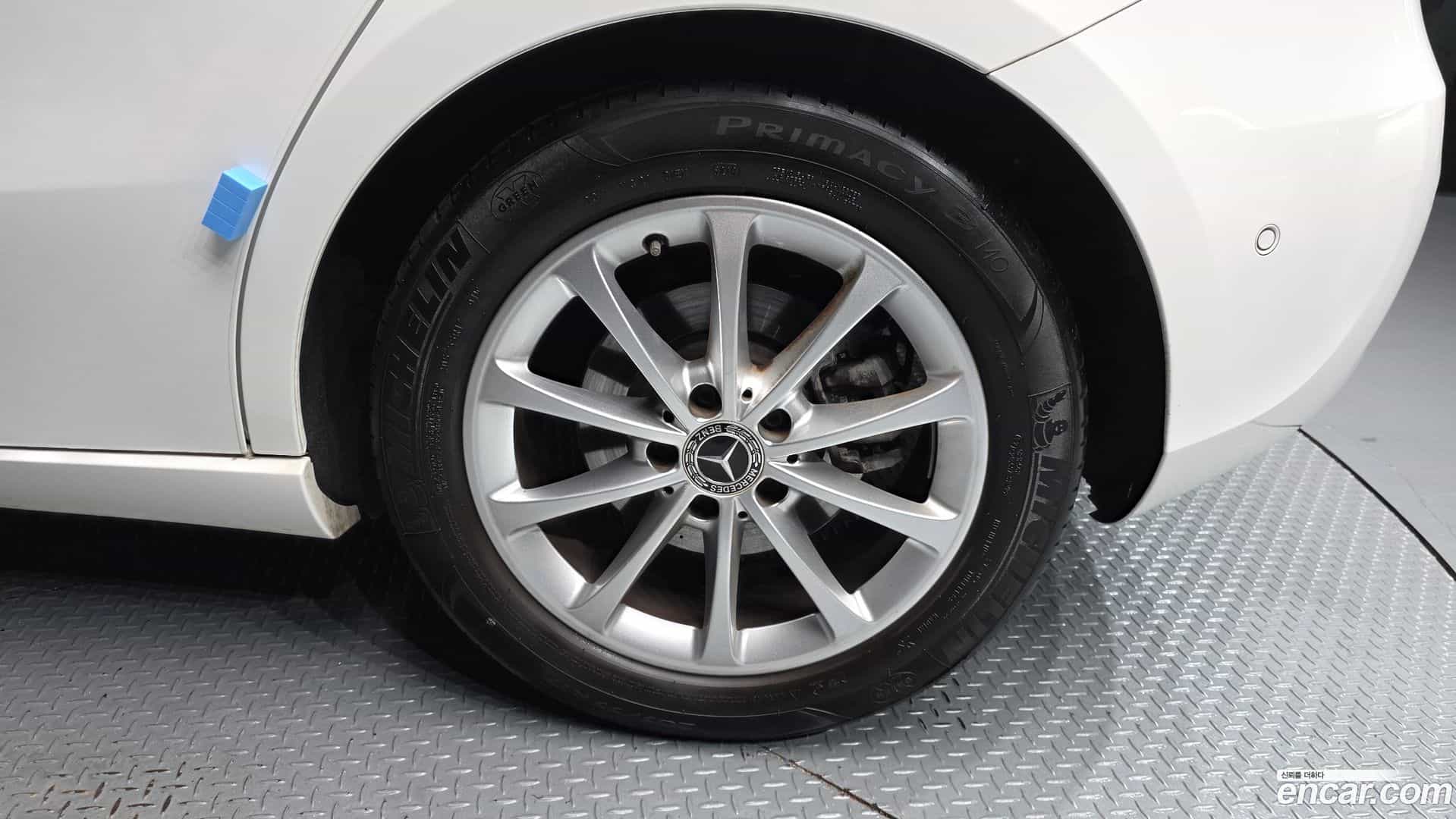 A-Class Mercedes-Benz 2019.8-OUTER-031