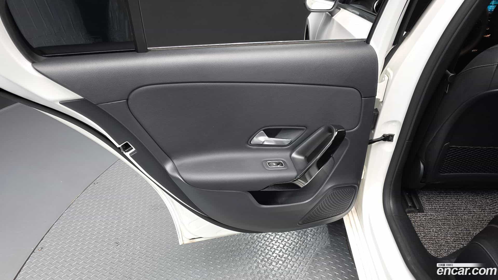 A-Class Mercedes-Benz 2019.8-INNER-035