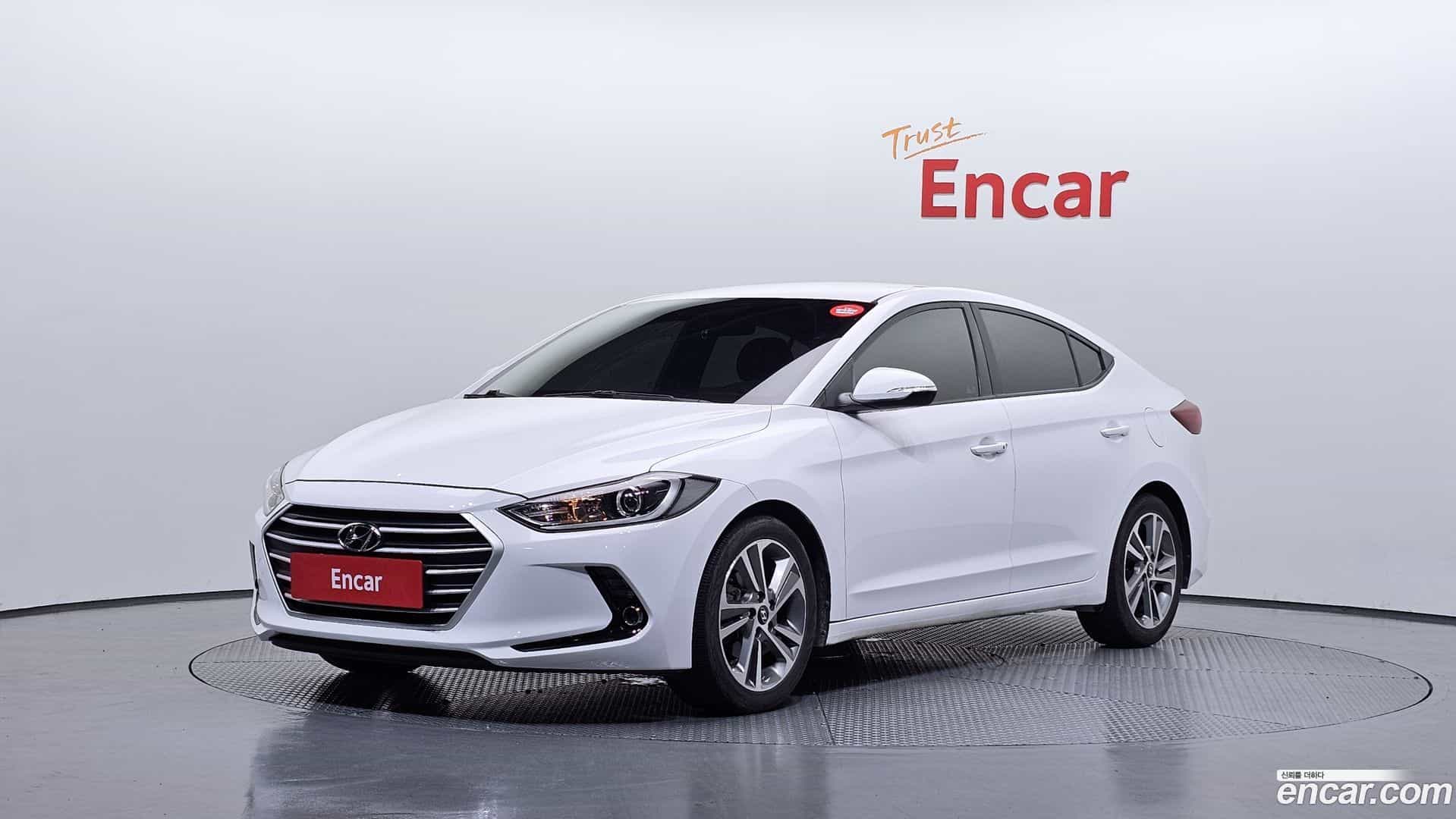 AVANTE Hyundai 2017.8-OUTER-001