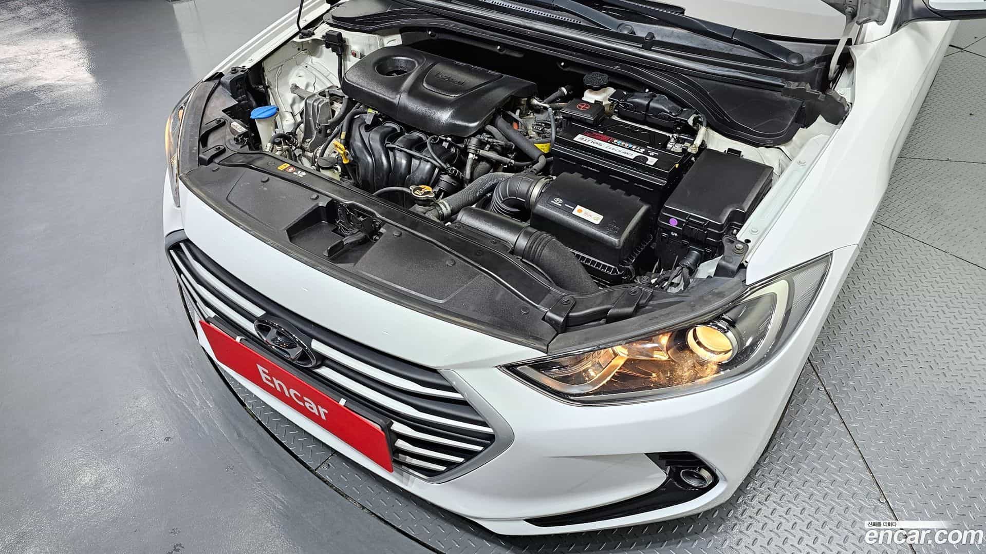 AVANTE Hyundai 2017.8-OUTER-006