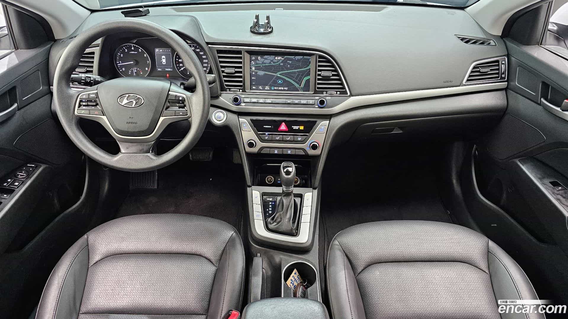 AVANTE Hyundai 2017.8-INNER-007