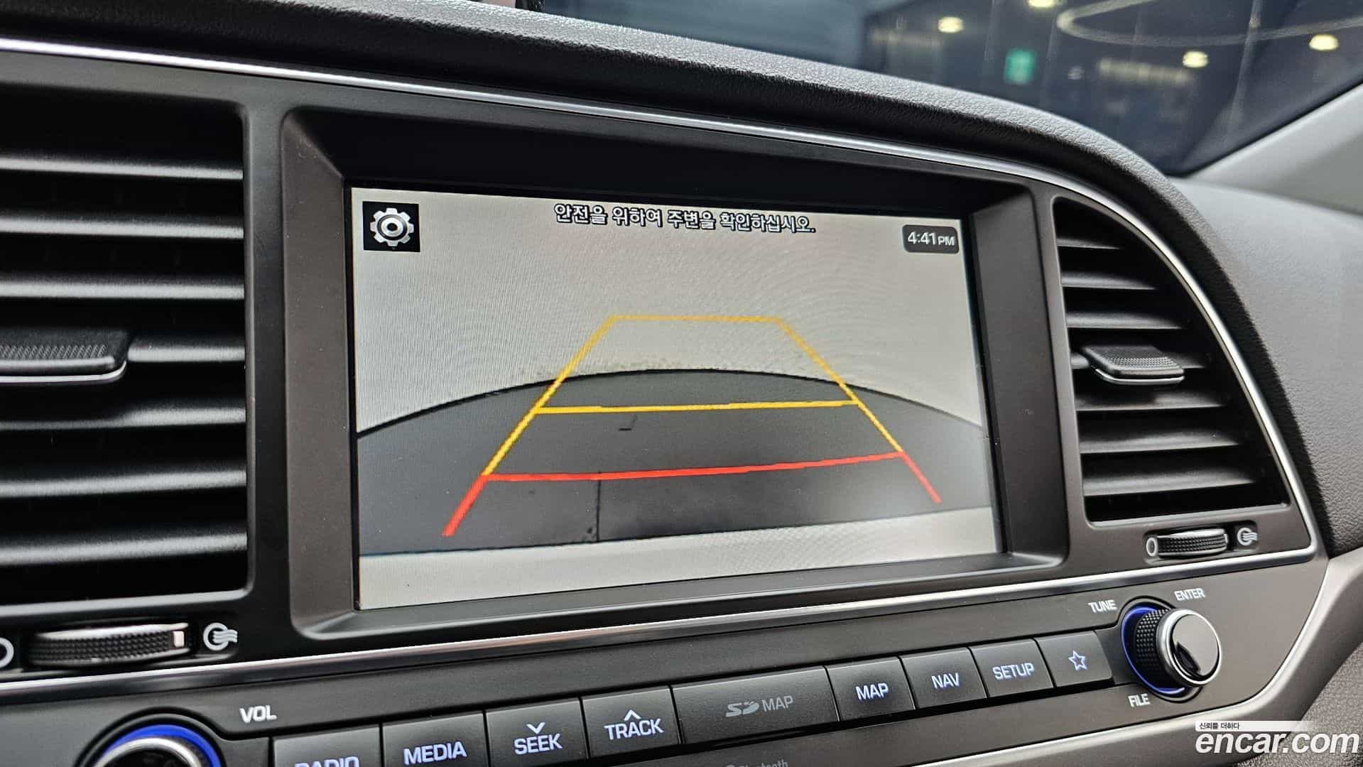 AVANTE Hyundai 2017.8-OPTION-019