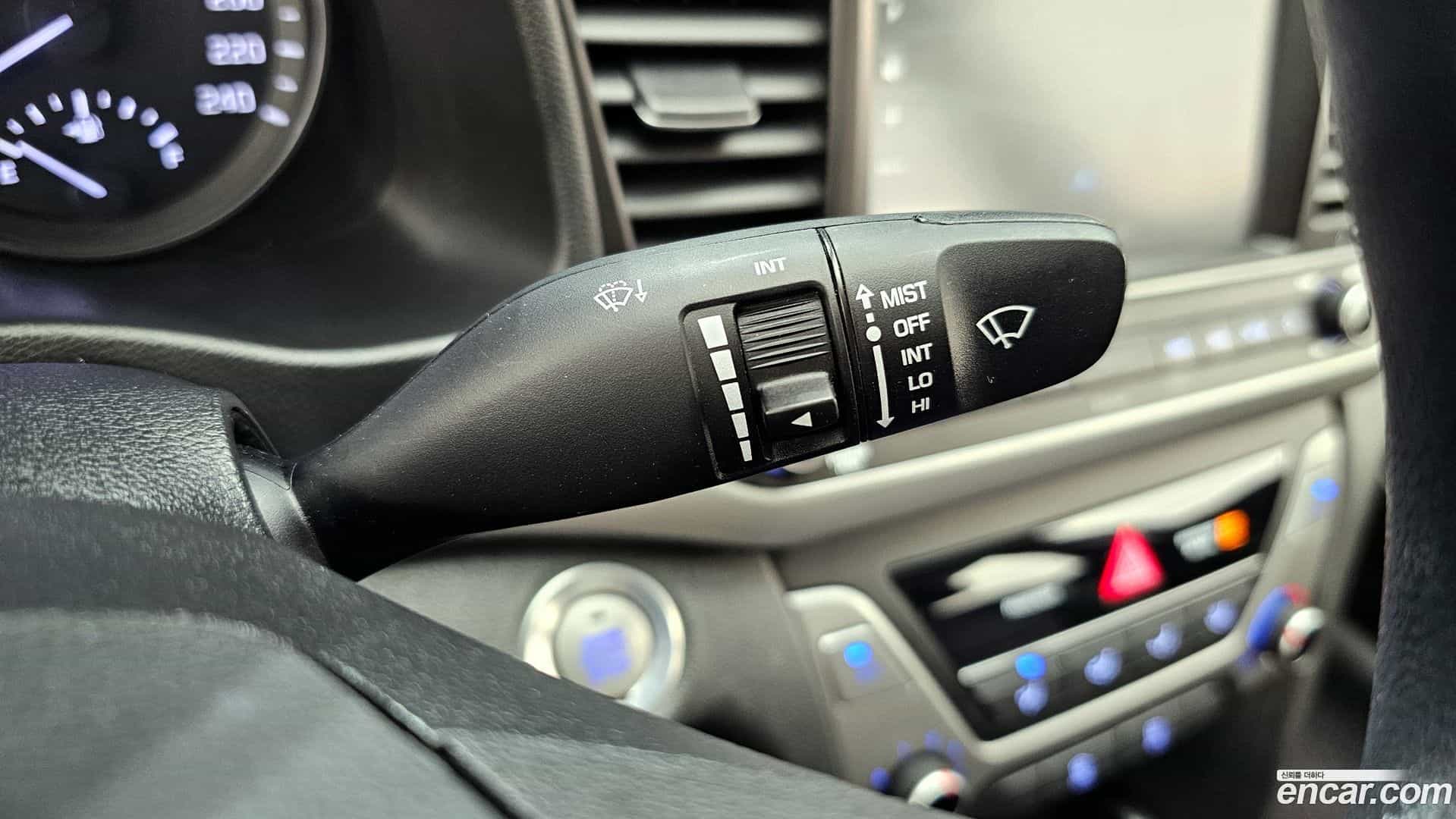 AVANTE Hyundai 2017.8-OPTION-023