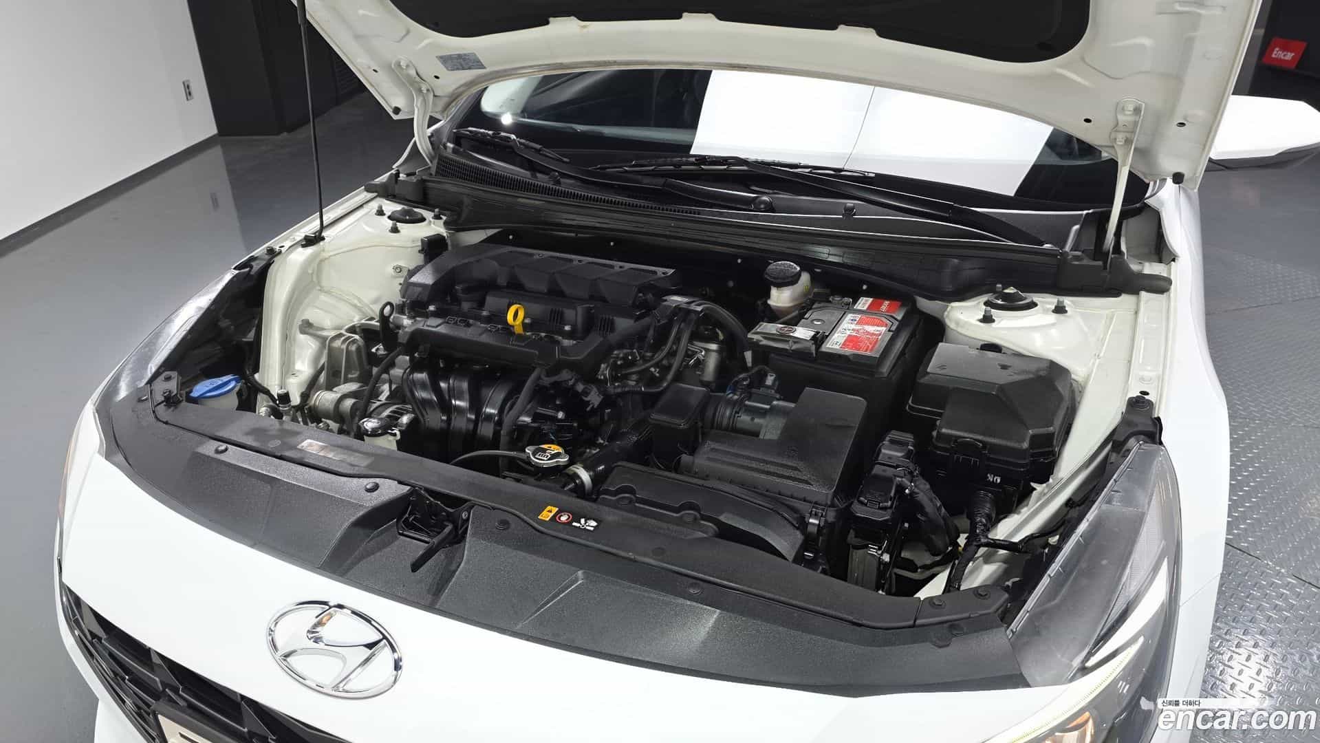 AVANTE Hyundai 2021.5-OUTER-006