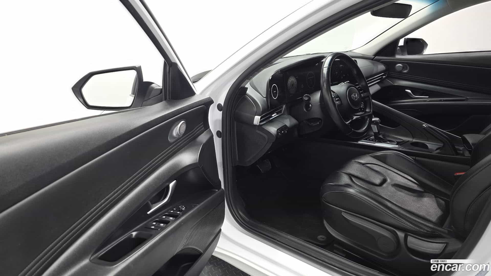 AVANTE Hyundai 2021.5-INNER-010