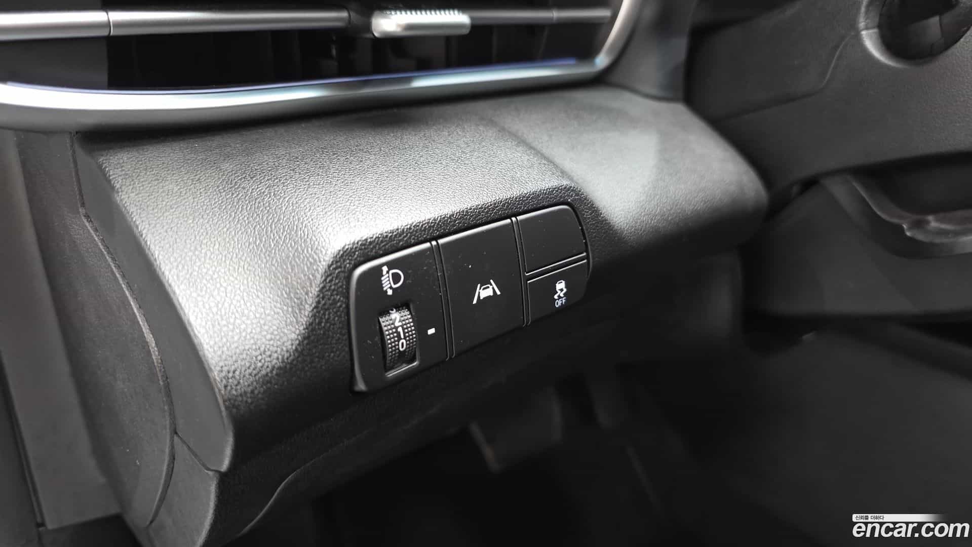 AVANTE Hyundai 2021.5-OPTION-018