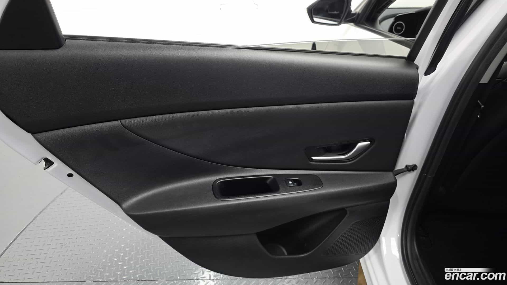 AVANTE Hyundai 2021.5-INNER-035