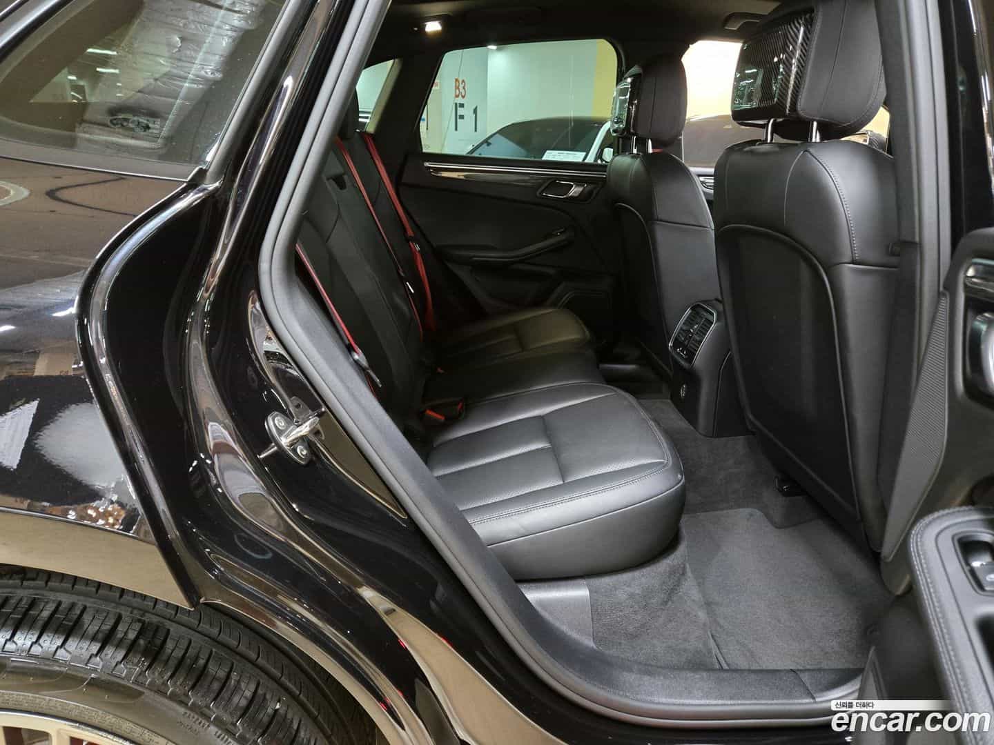 Macan Porsche 2019.11-OUTER-005