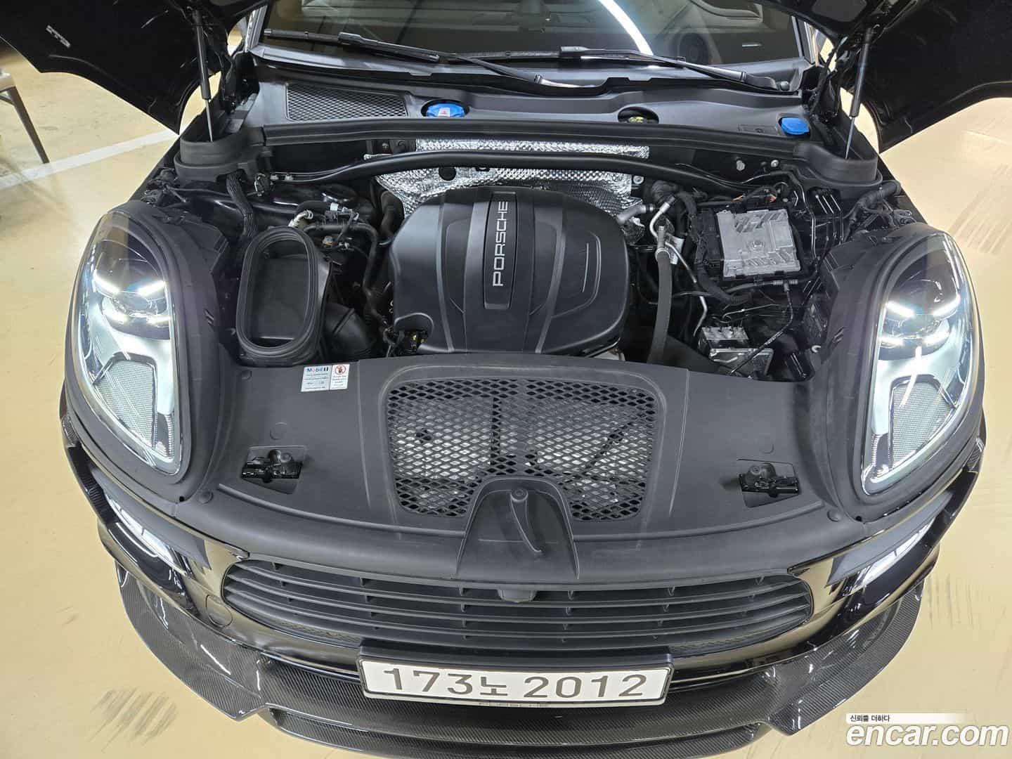 Macan Porsche 2019.11-OPTION-016