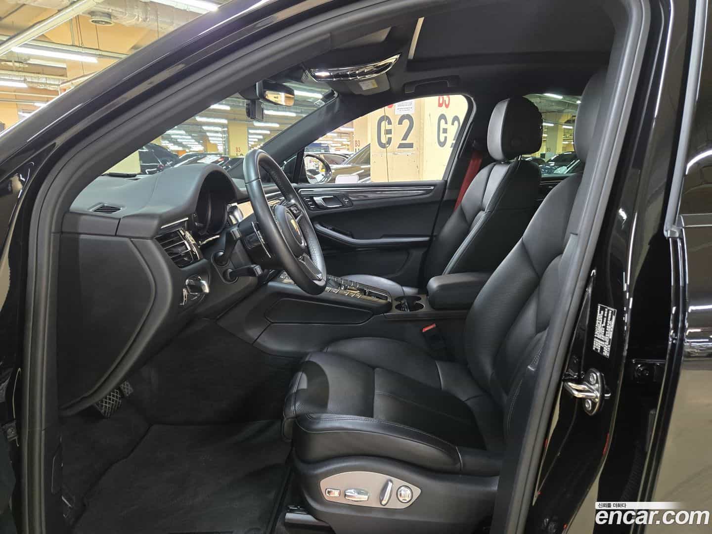 Macan Porsche 2019.11-OPTION-021
