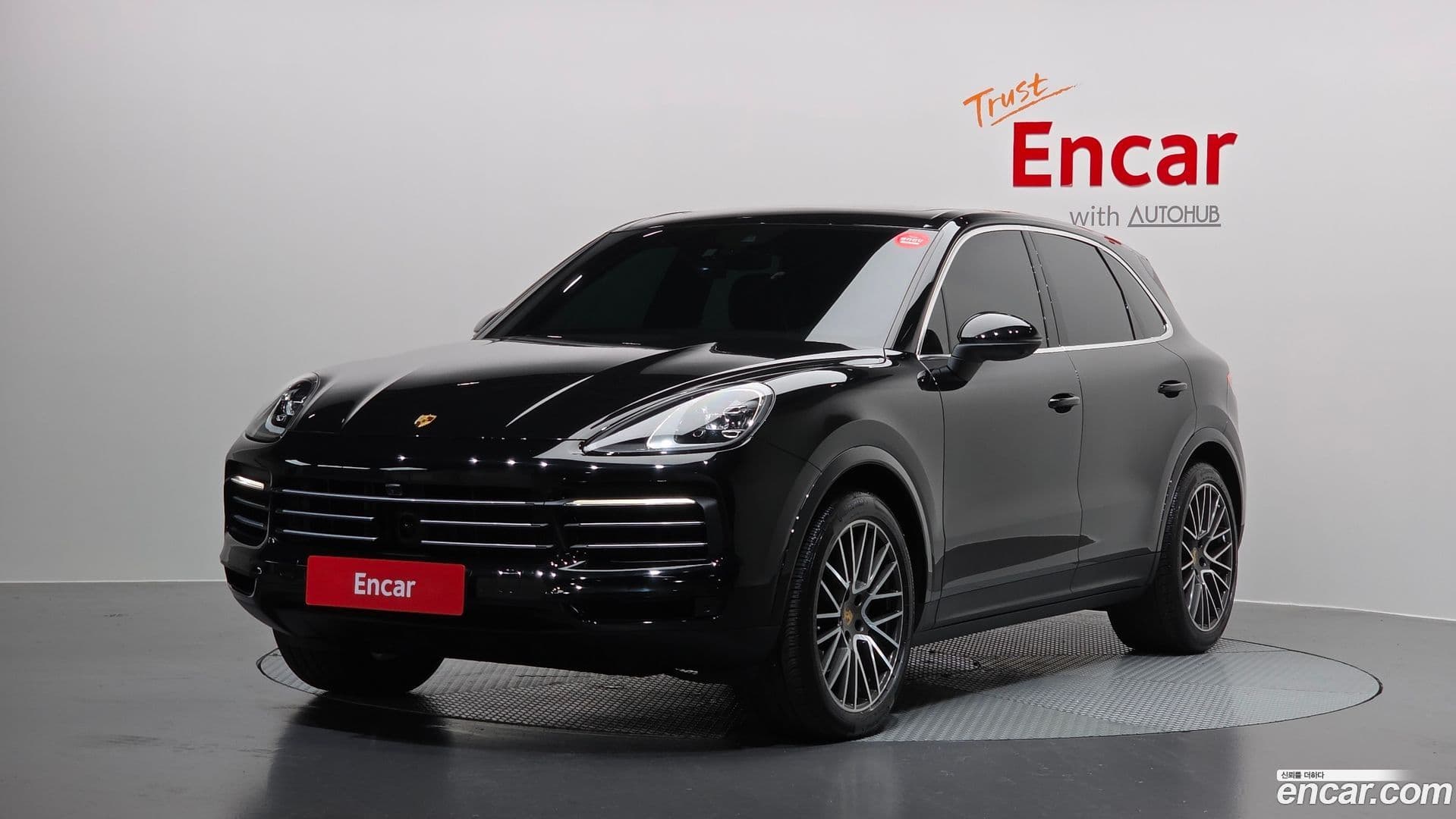 Main__Slider__Photo:Cayenne Porsche 2022.10-0