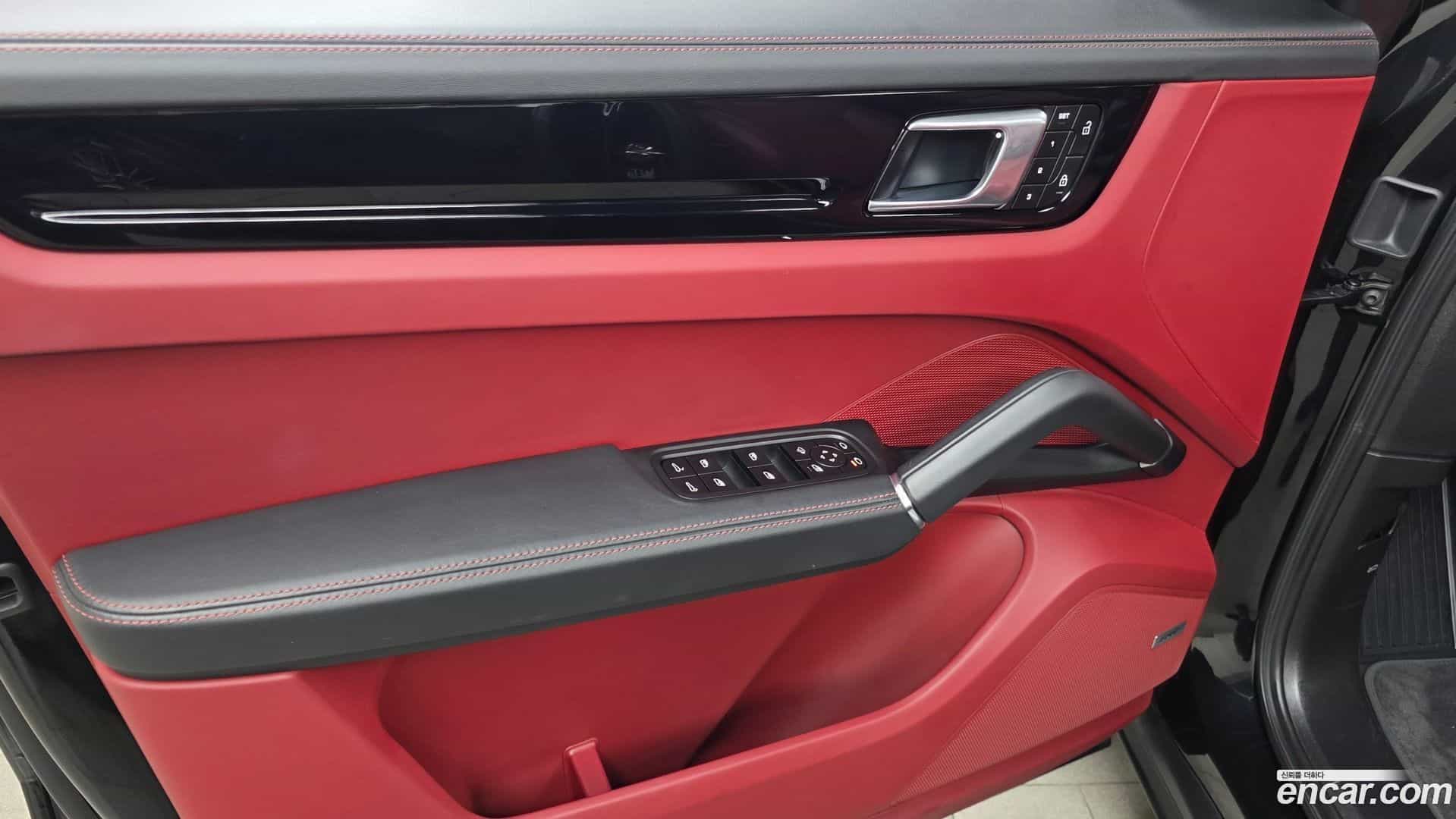 Cayenne Porsche 2022.10-INNER-034