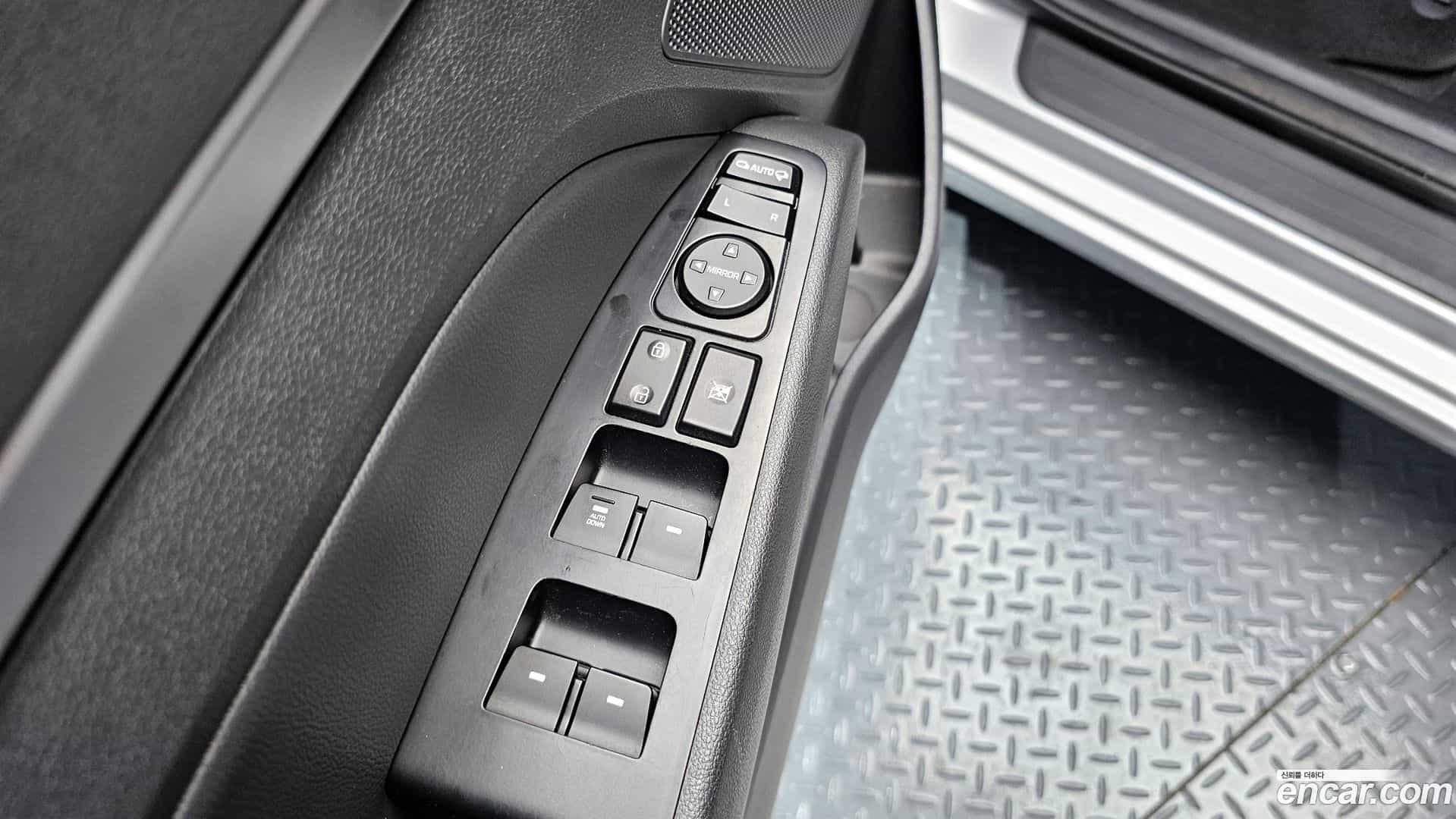 AVANTE Hyundai 2018.2-OPTION-021