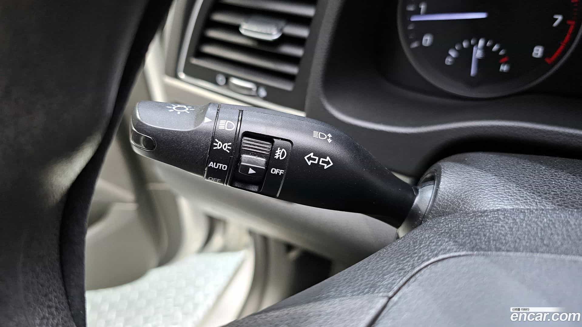 AVANTE Hyundai 2018.2-OPTION-022