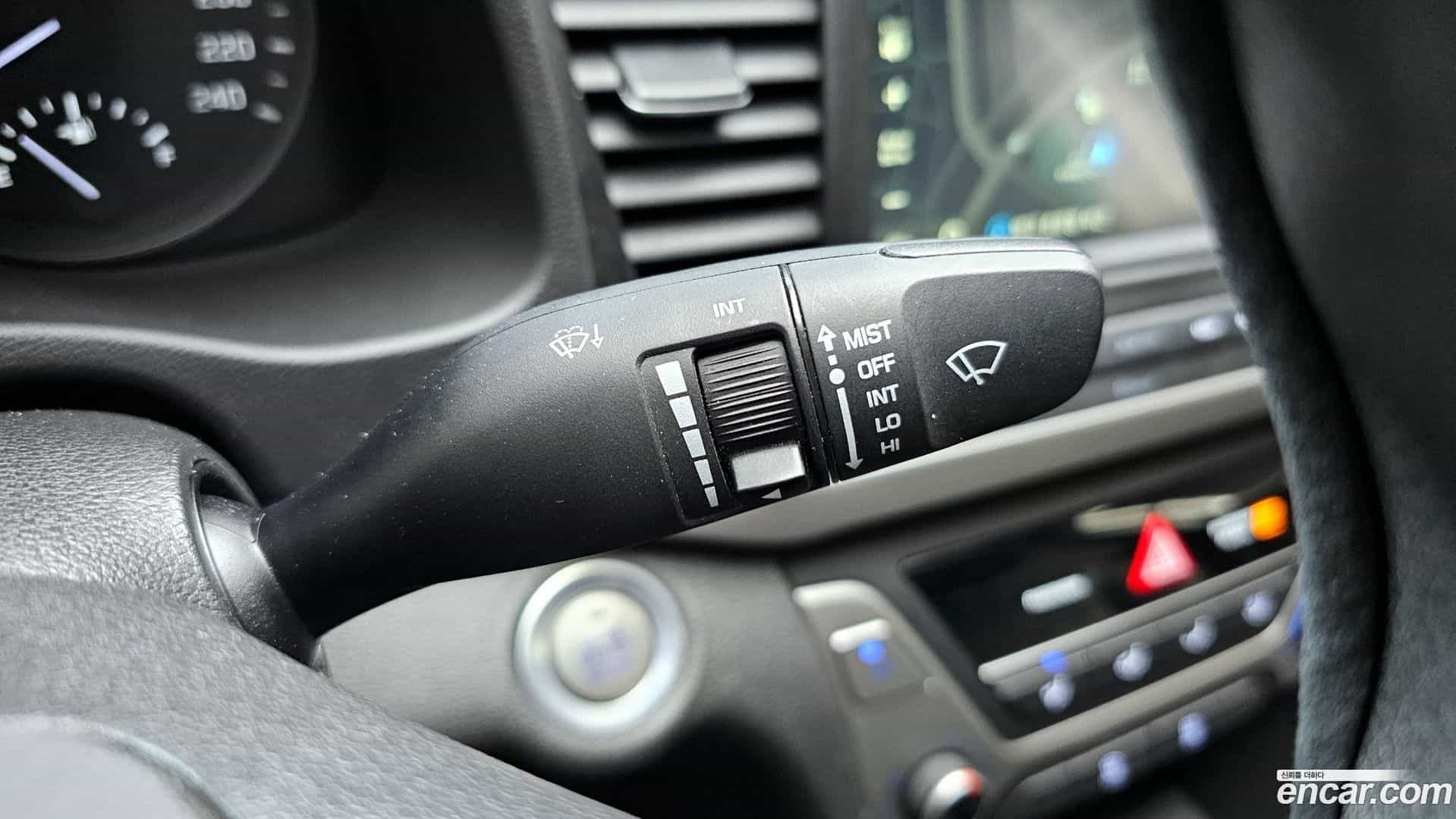AVANTE Hyundai 2018.2-OPTION-023