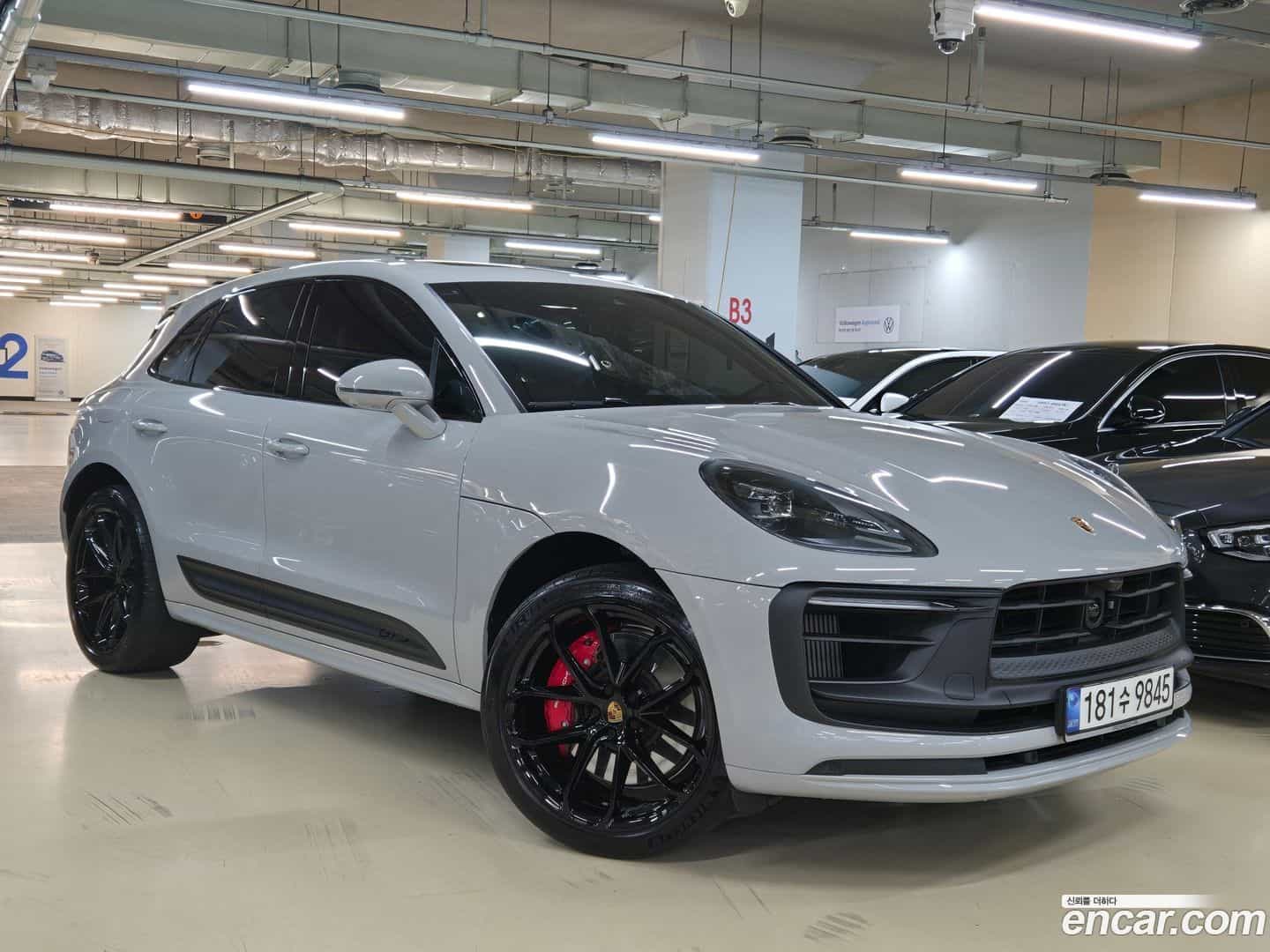 Macan Porsche 2022.6-OPTION-024